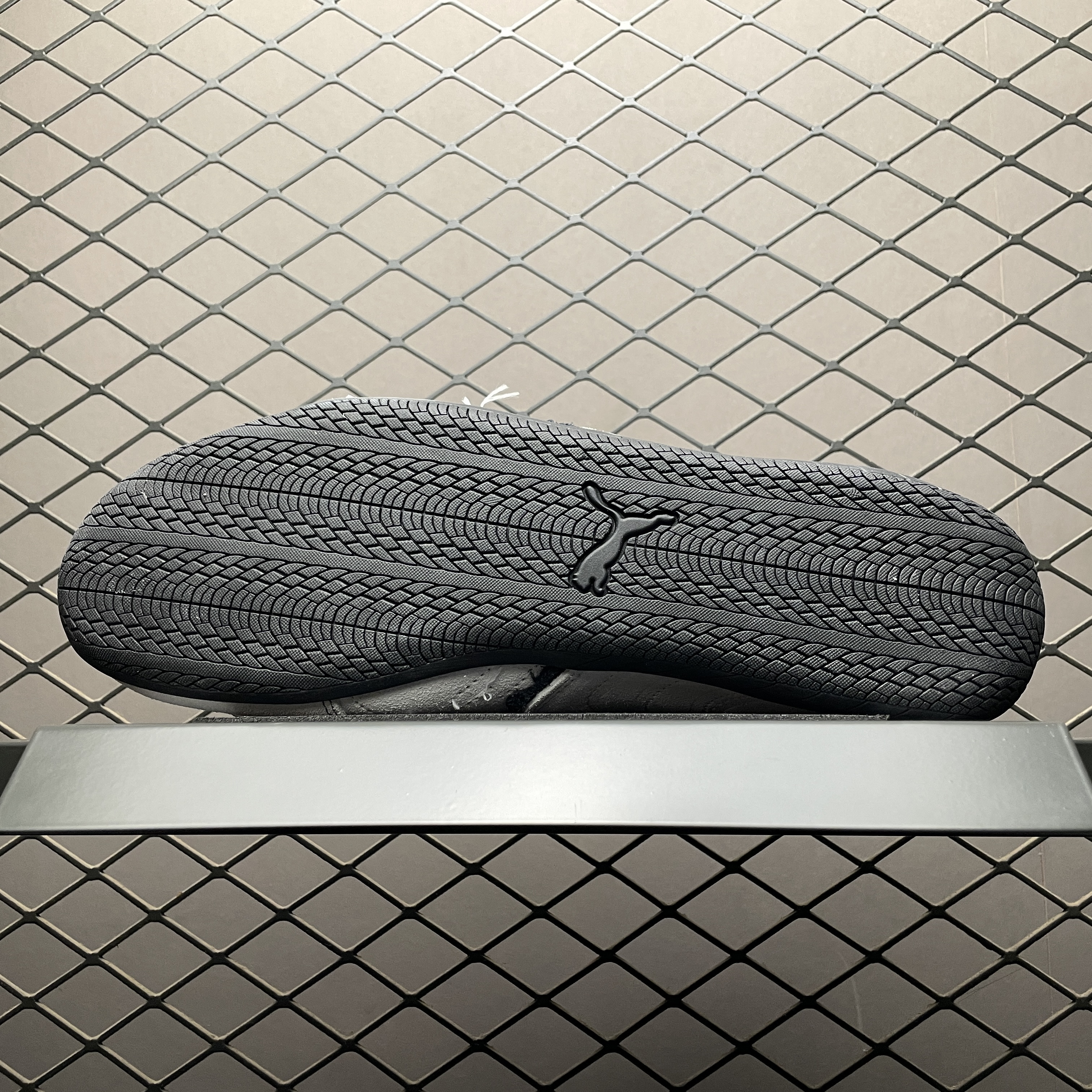 BALENCIAGA × Puma Speedcat Suede "White/Black"（847146WSDSD9010）