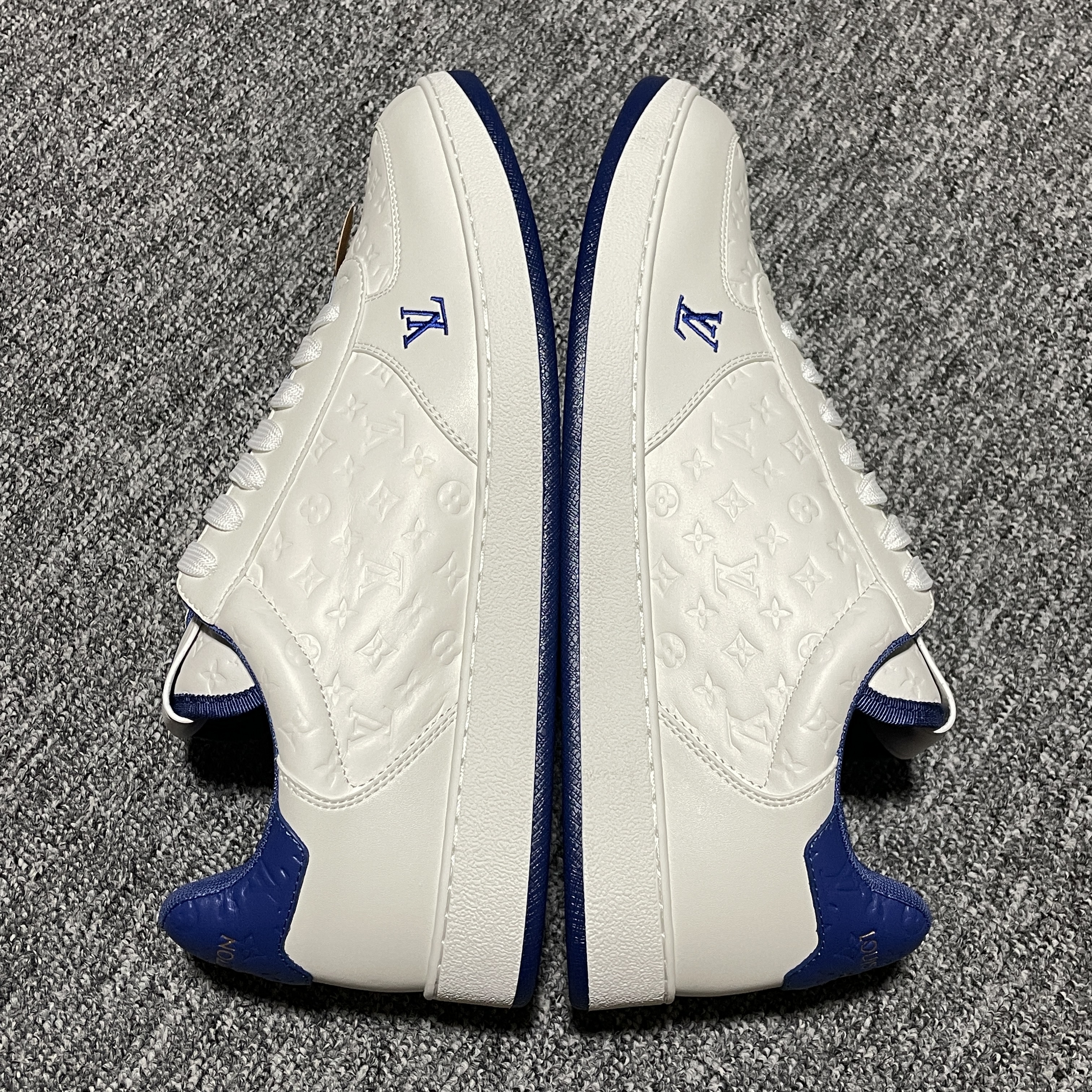 LOUIS VUITTON Rivoli Sneaker - Shoes (1ADGOR)