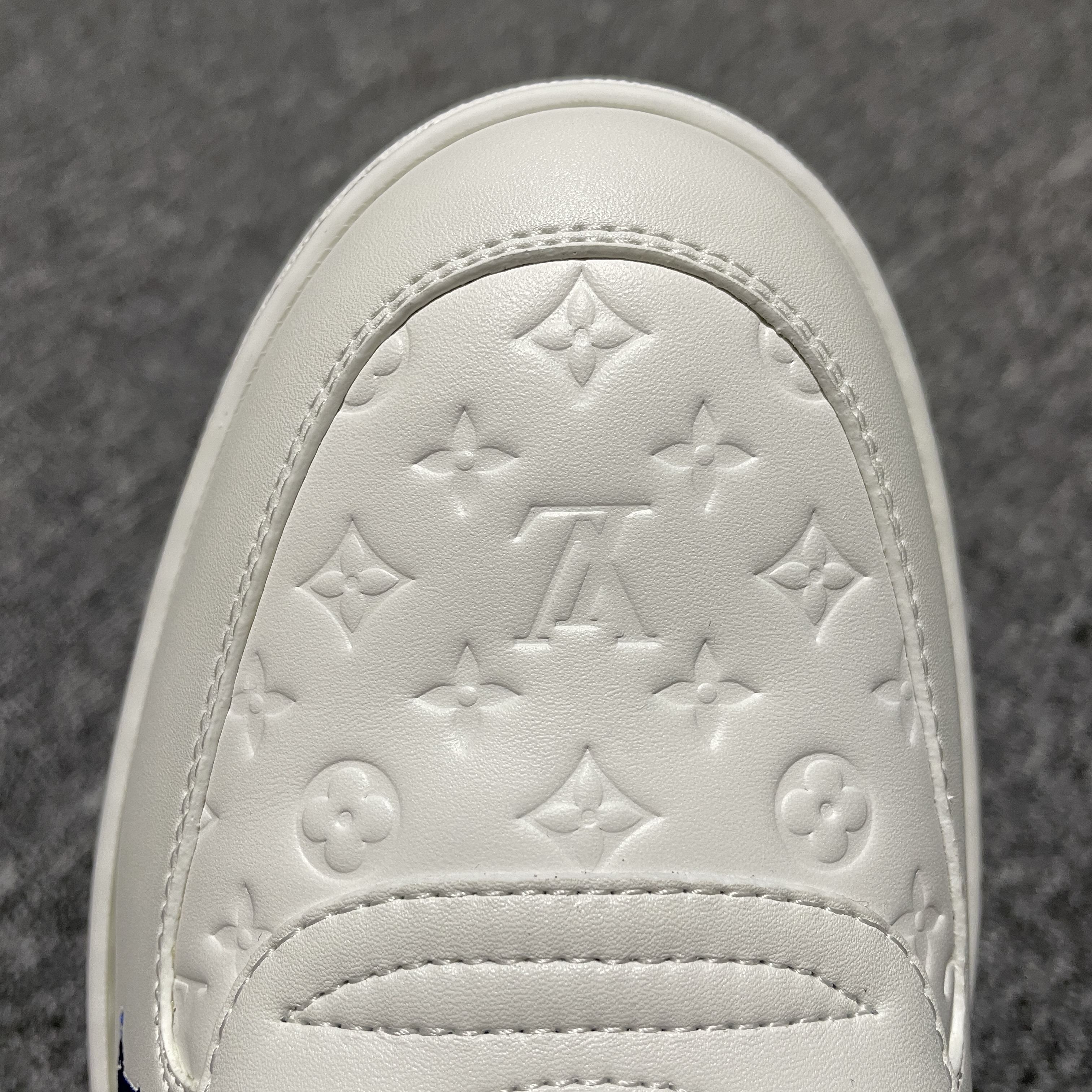 LOUIS VUITTON Rivoli Sneaker - Shoes (1ADGOR)
