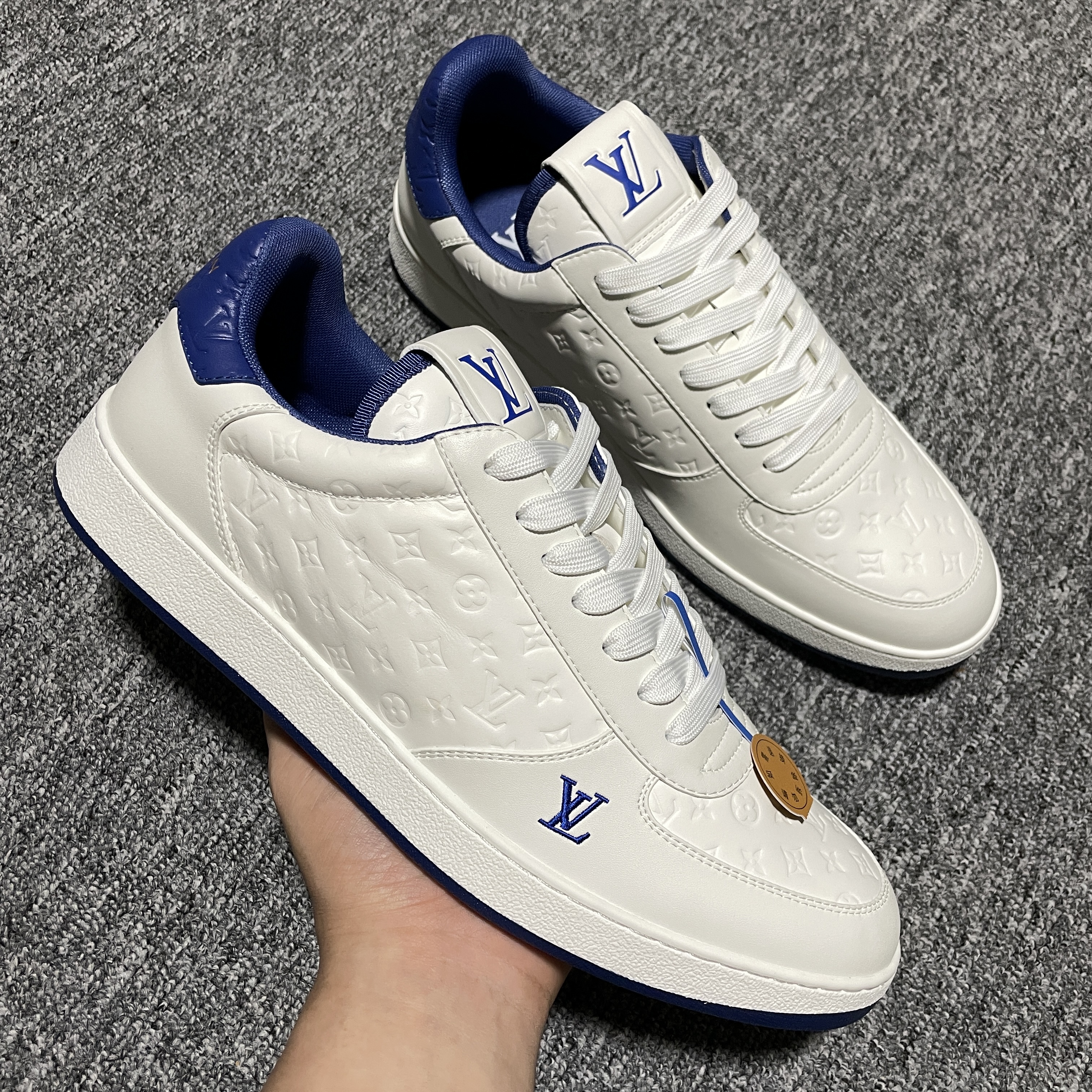 LOUIS VUITTON Rivoli Sneaker - Shoes (1ADGOR)