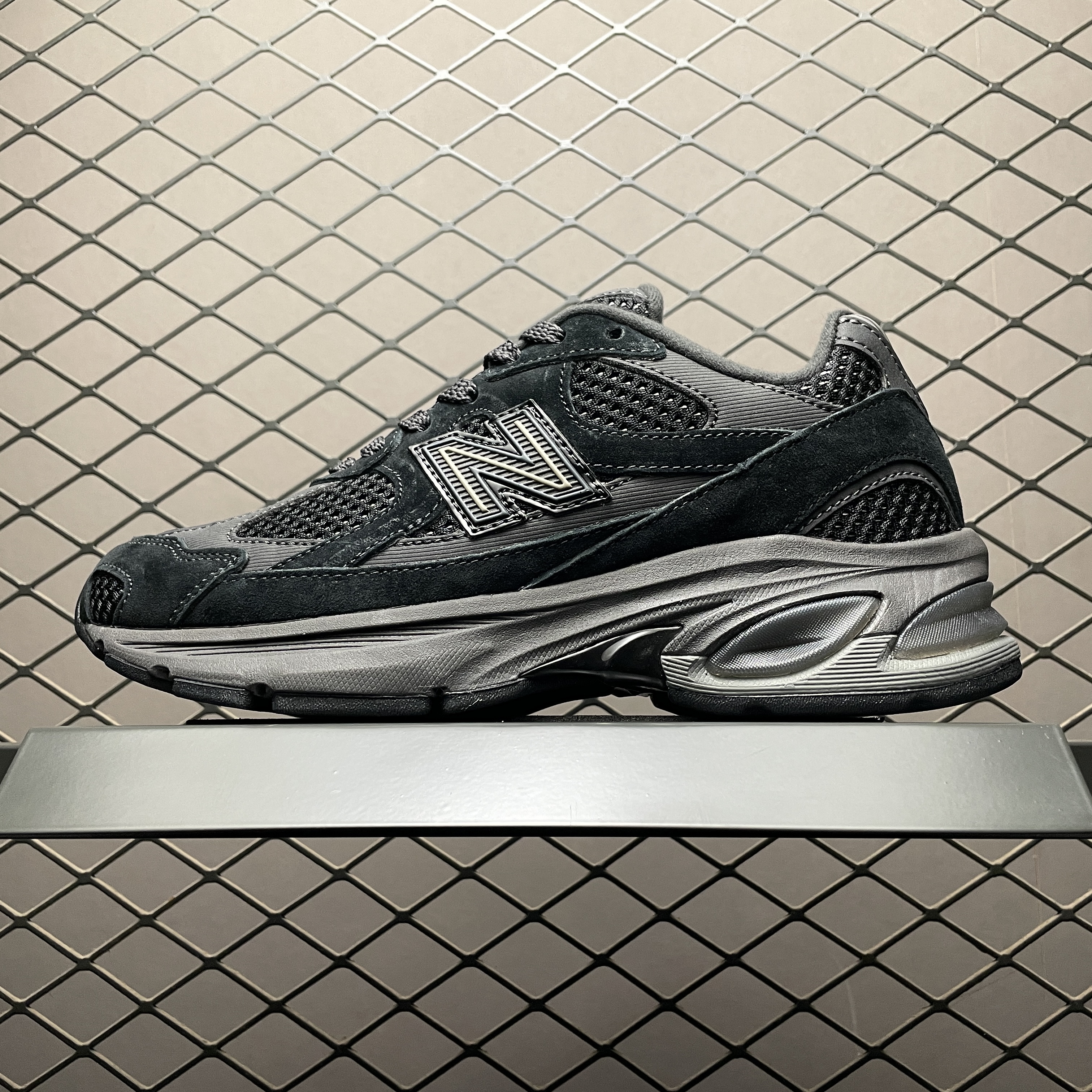 New Balance 2010 "Black/Brown" (U2010TTB）