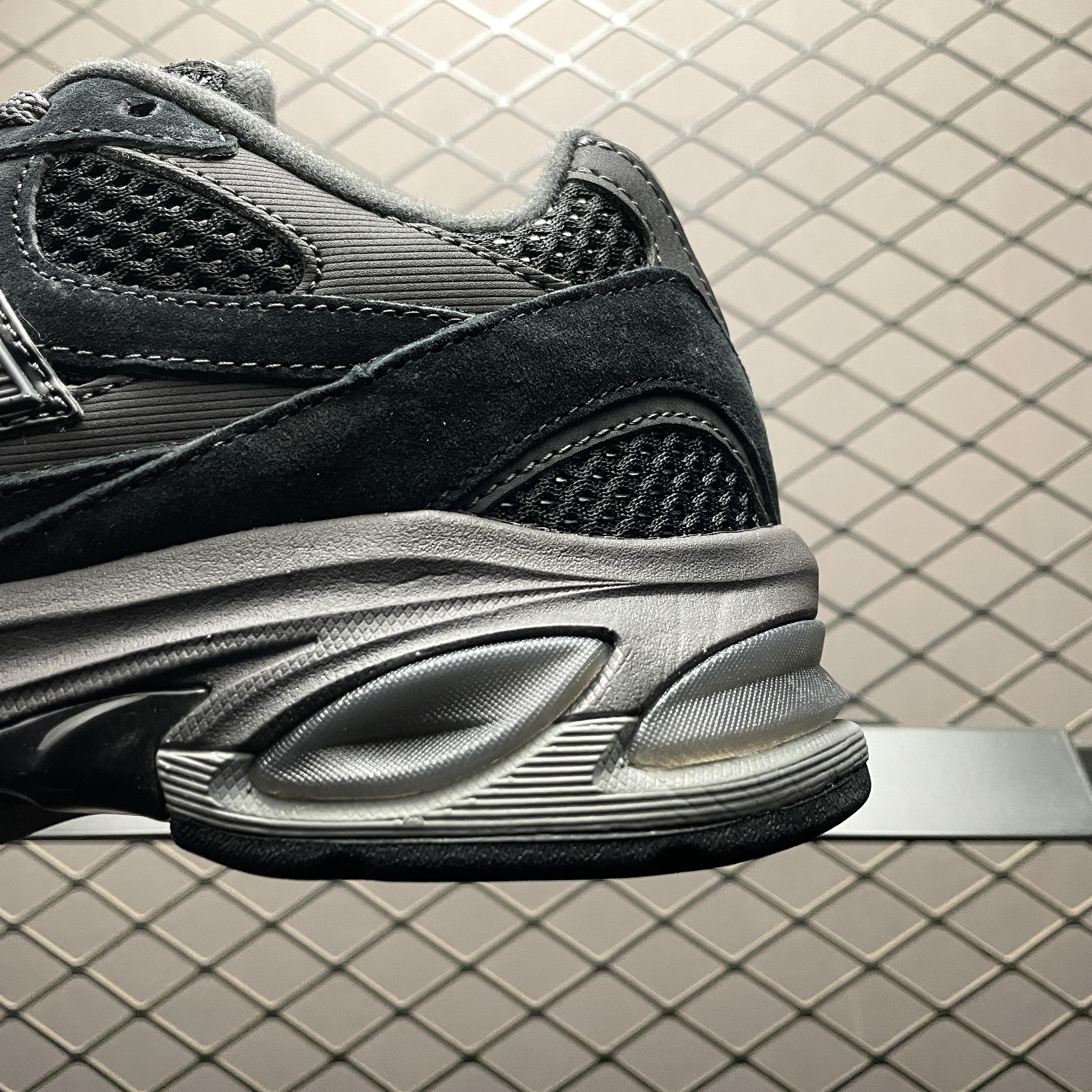 New Balance 2010 "Black/Brown" (U2010TTB）