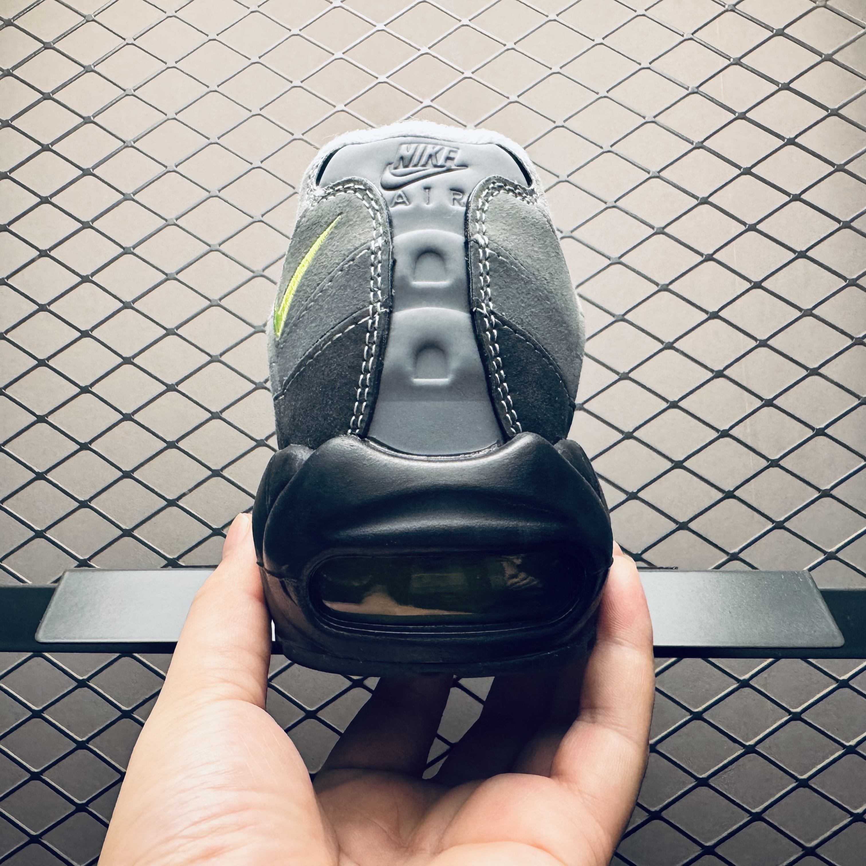 Nike Air Max 95 OG Big Bubble "Neon Yellow" (2025) (HM4740-001/CT1689-001)