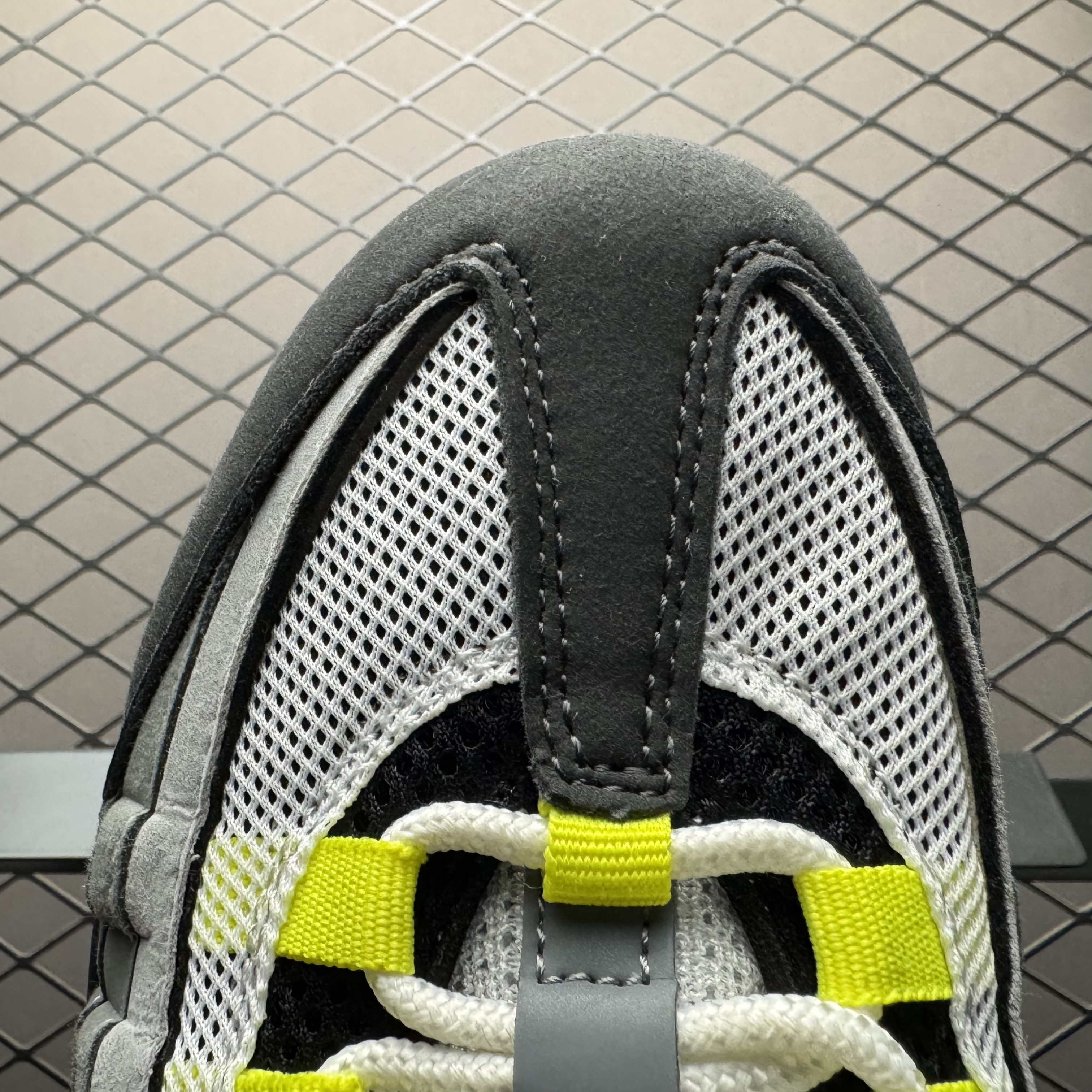 Nike Air Max 95 OG Big Bubble "Neon Yellow" (2025) (HM4740-001/CT1689-001)