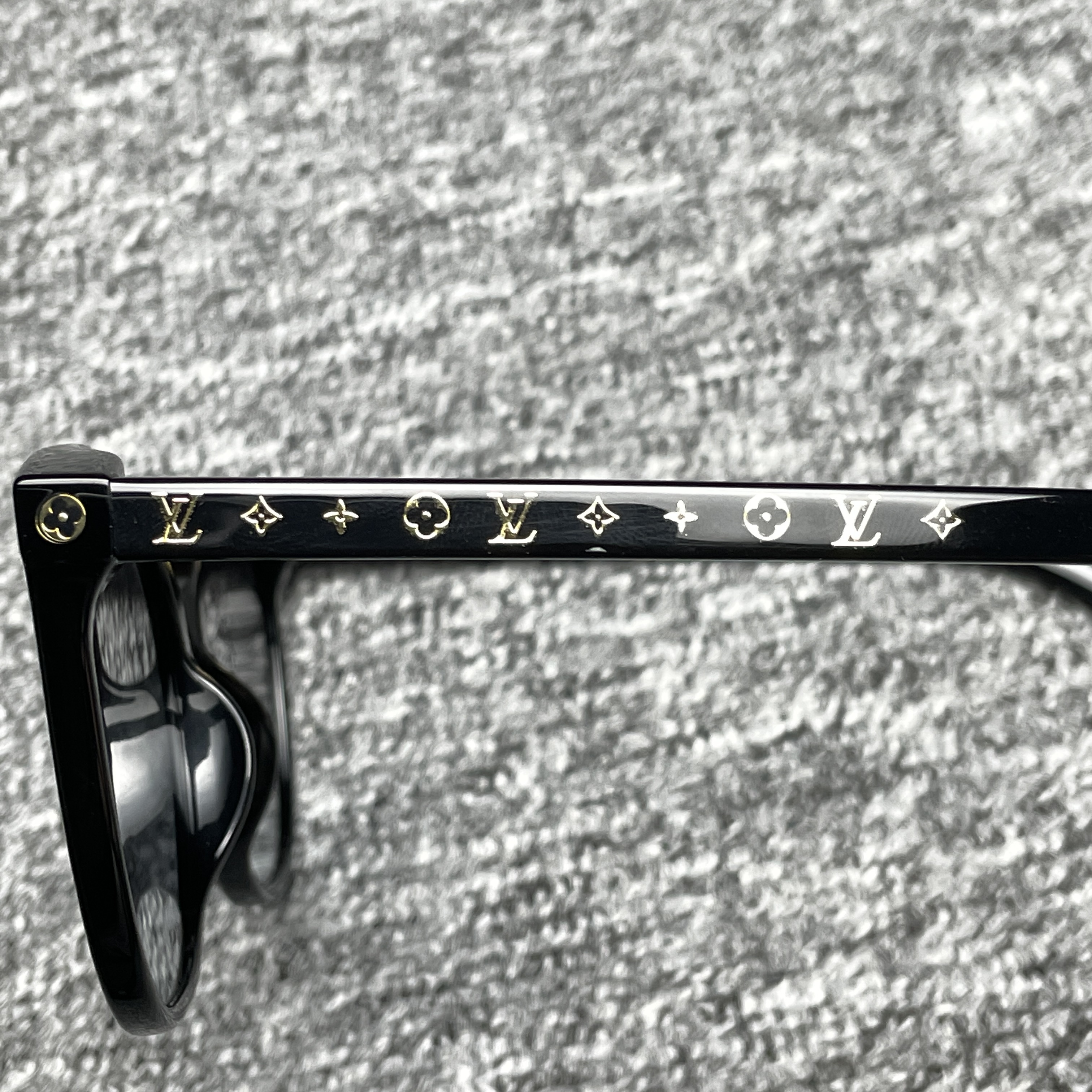 LOUIS VUITTON  My Monogram Light Cat Eye Glasses (Z1657E)