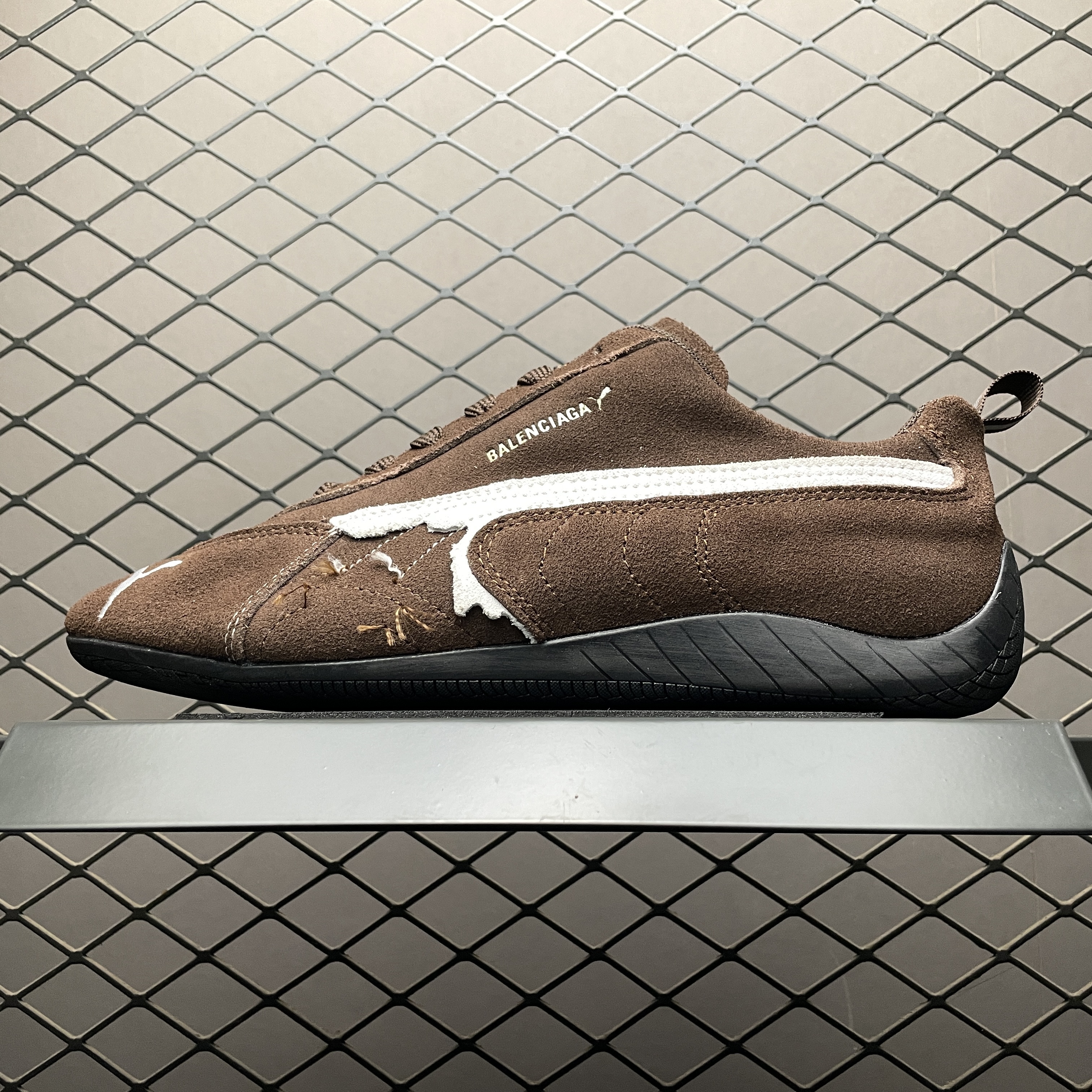 BALENCIAGA × Puma Speedcat Suede "Brown/White/Black"（847146WSDSD2910）