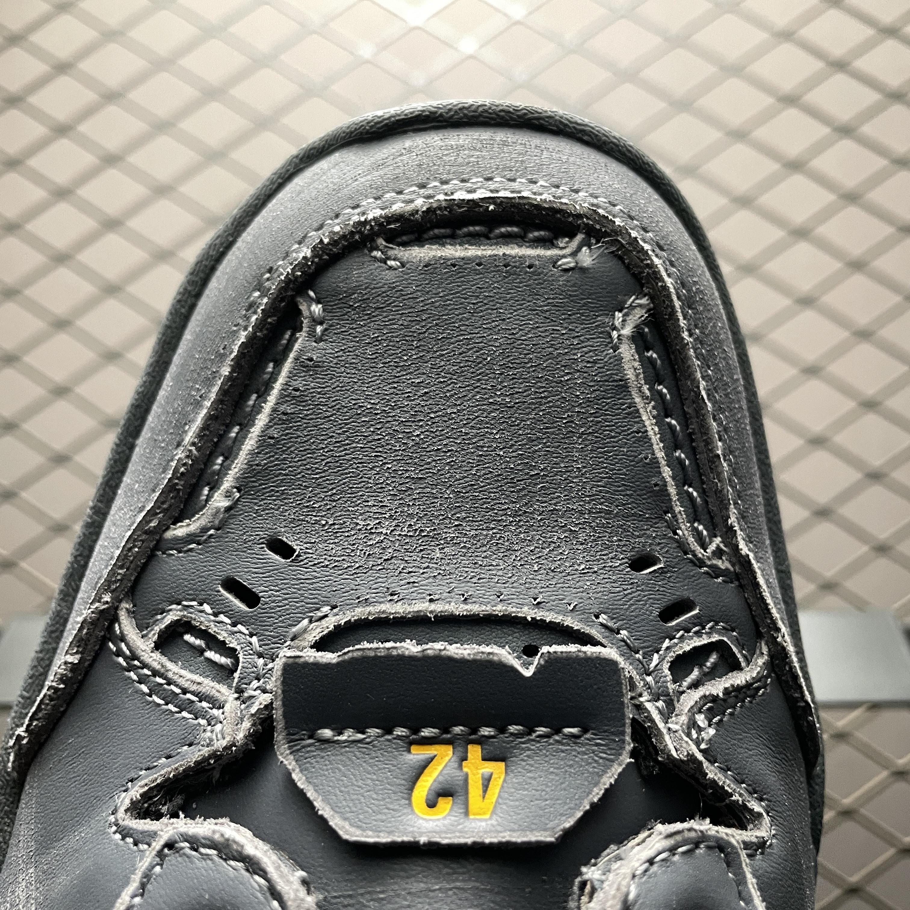 BALENCIAGA Men's Hamptons Worn-out Sneaker in Grey/yellow（841765WCURB1180）