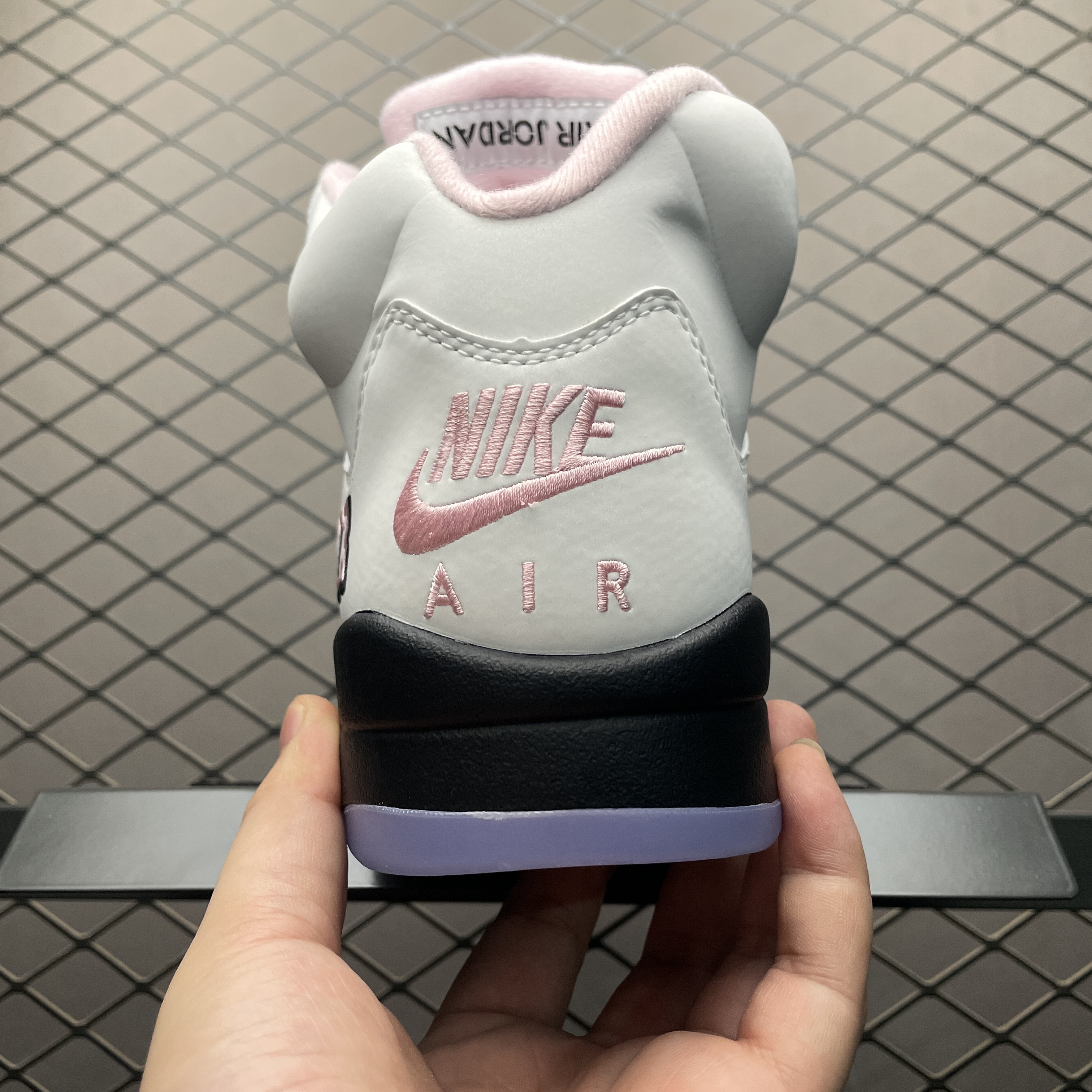 Nike Air Jordan 5 "Medium Soft Pink"（HQ7978-102）