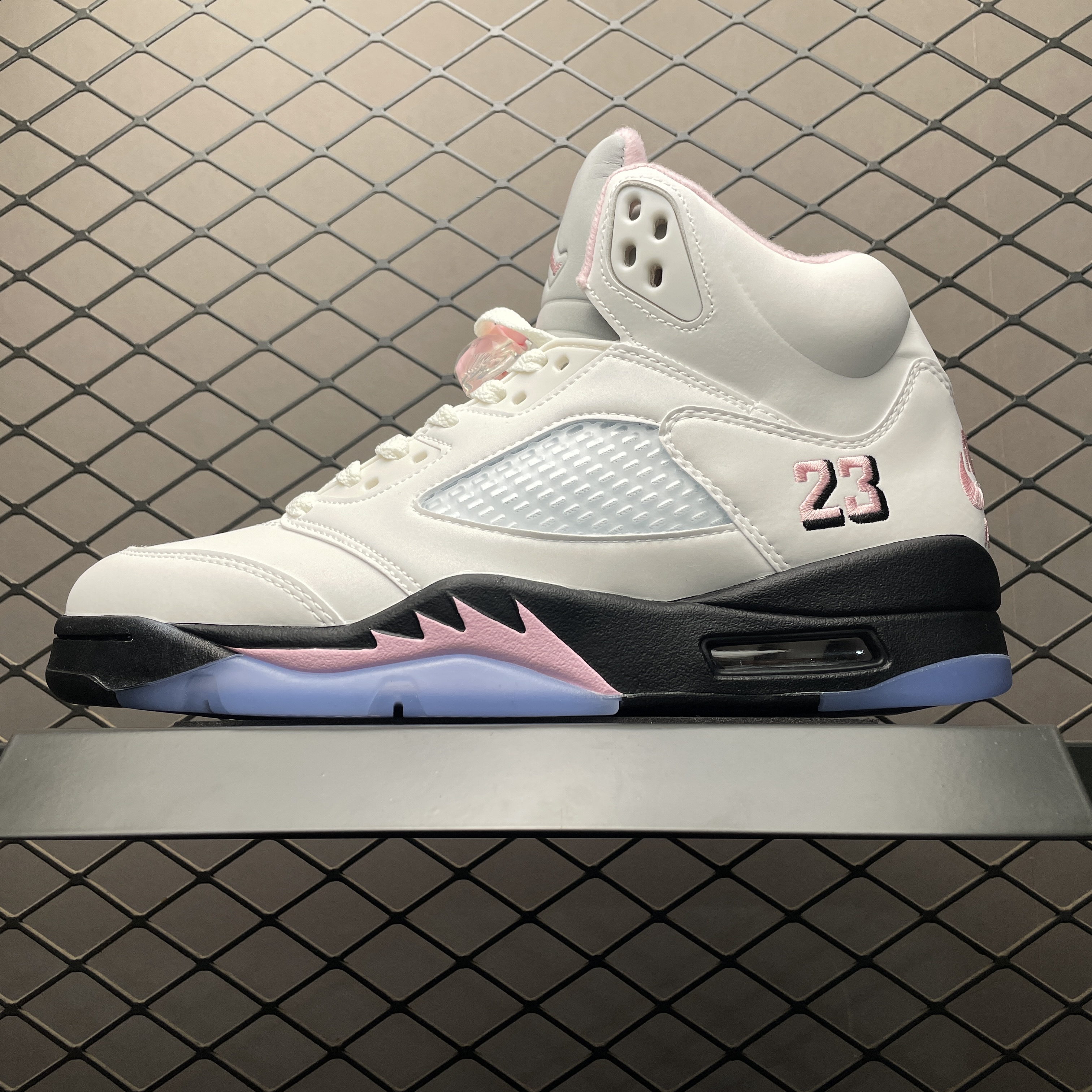 Nike Air Jordan 5 "Medium Soft Pink"（HQ7978-102）