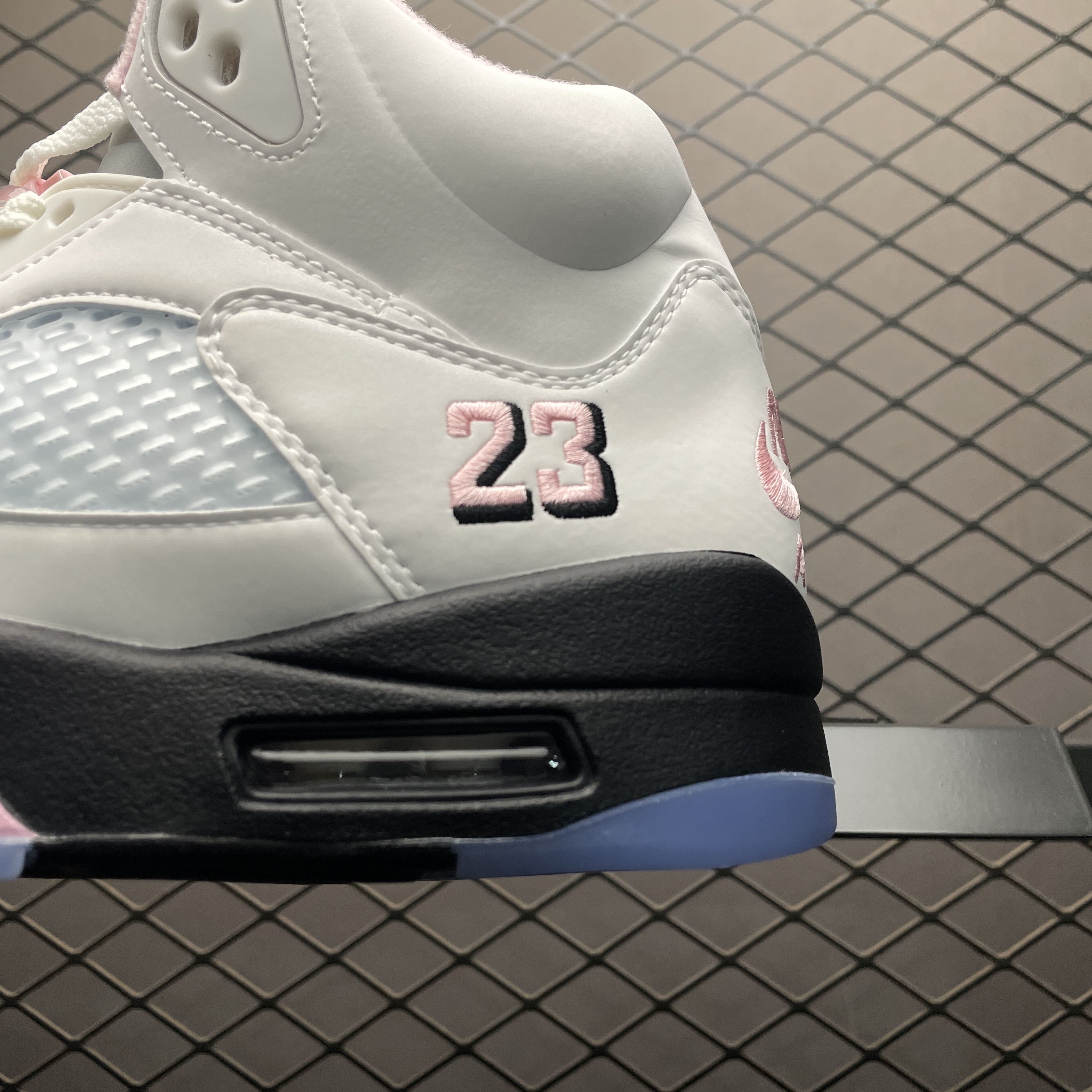 Nike Air Jordan 5 "Medium Soft Pink"（HQ7978-102）
