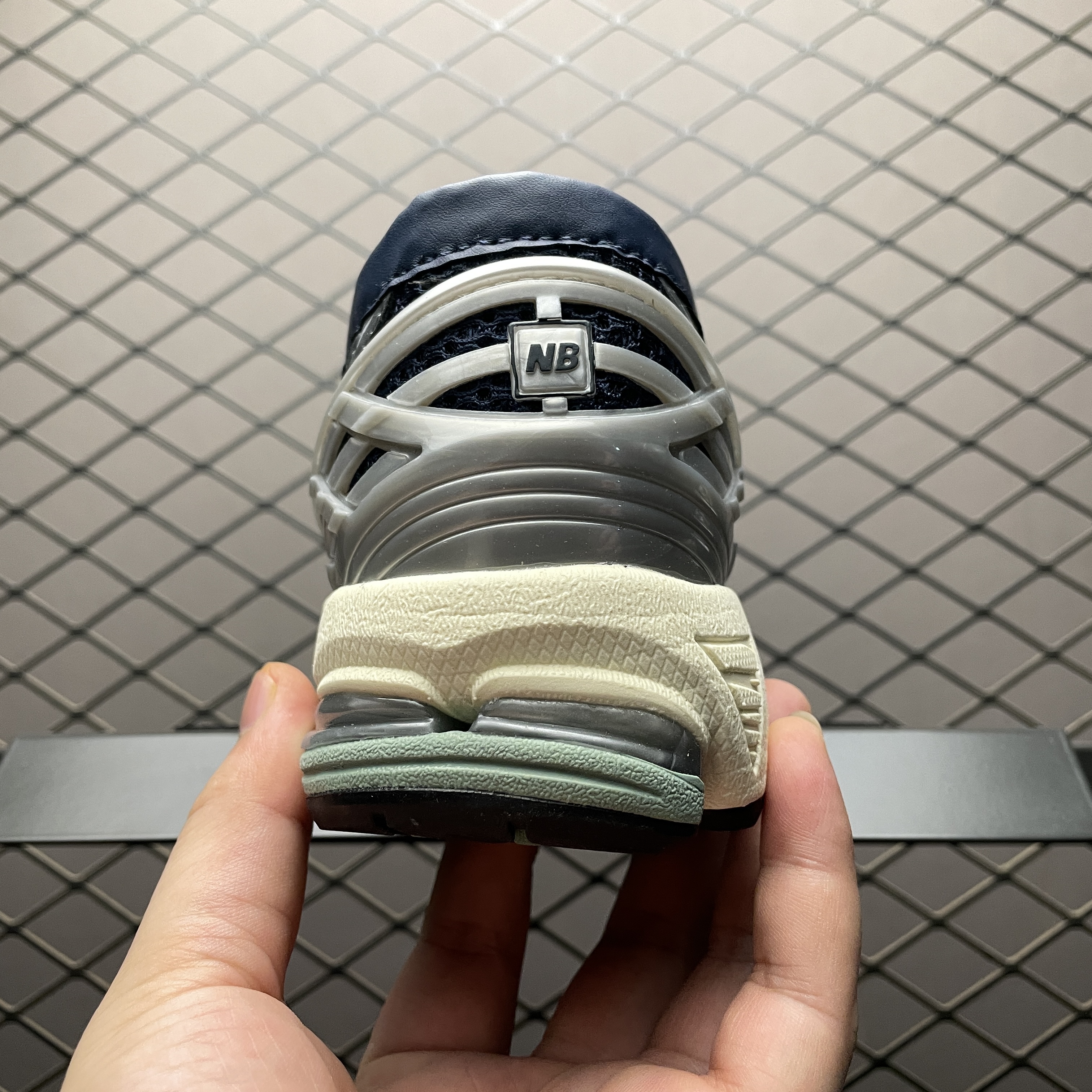 New Balance 1906L "Silver Metallic/Dark Juniper" (U1906LOA)