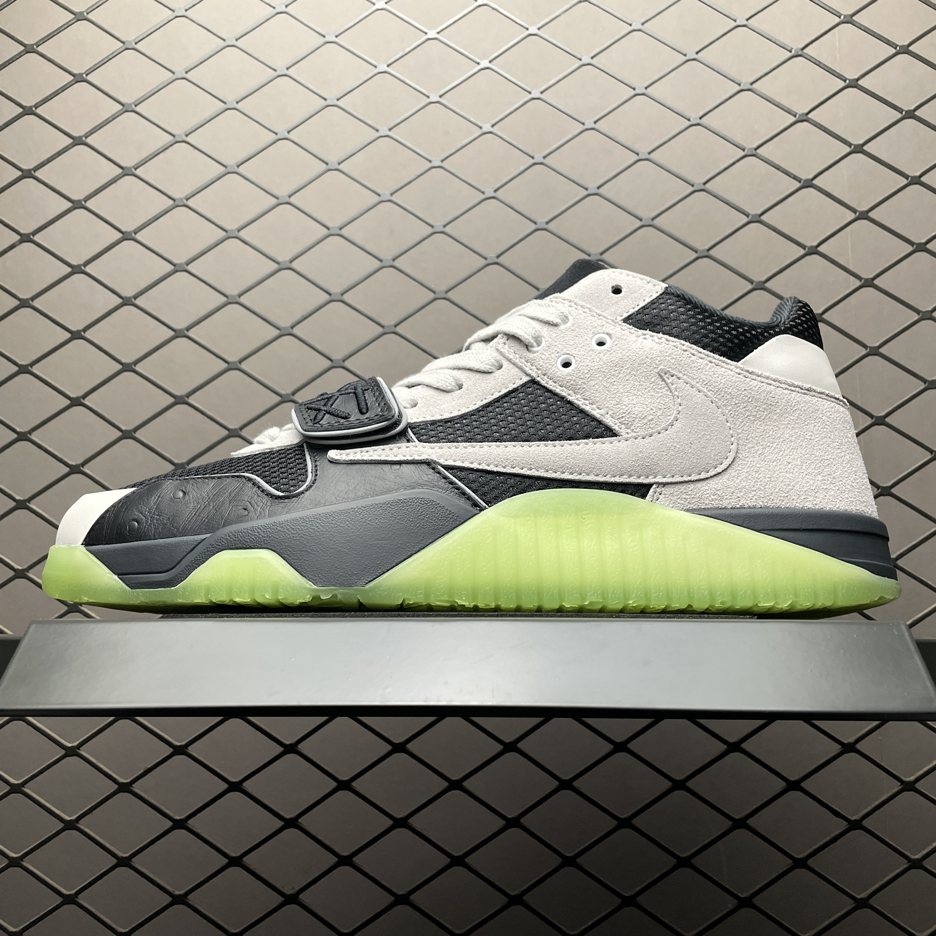 Travis Scott × Chase B × Nike Jumpman Jack TR "Night Silver"(IH7971-001）