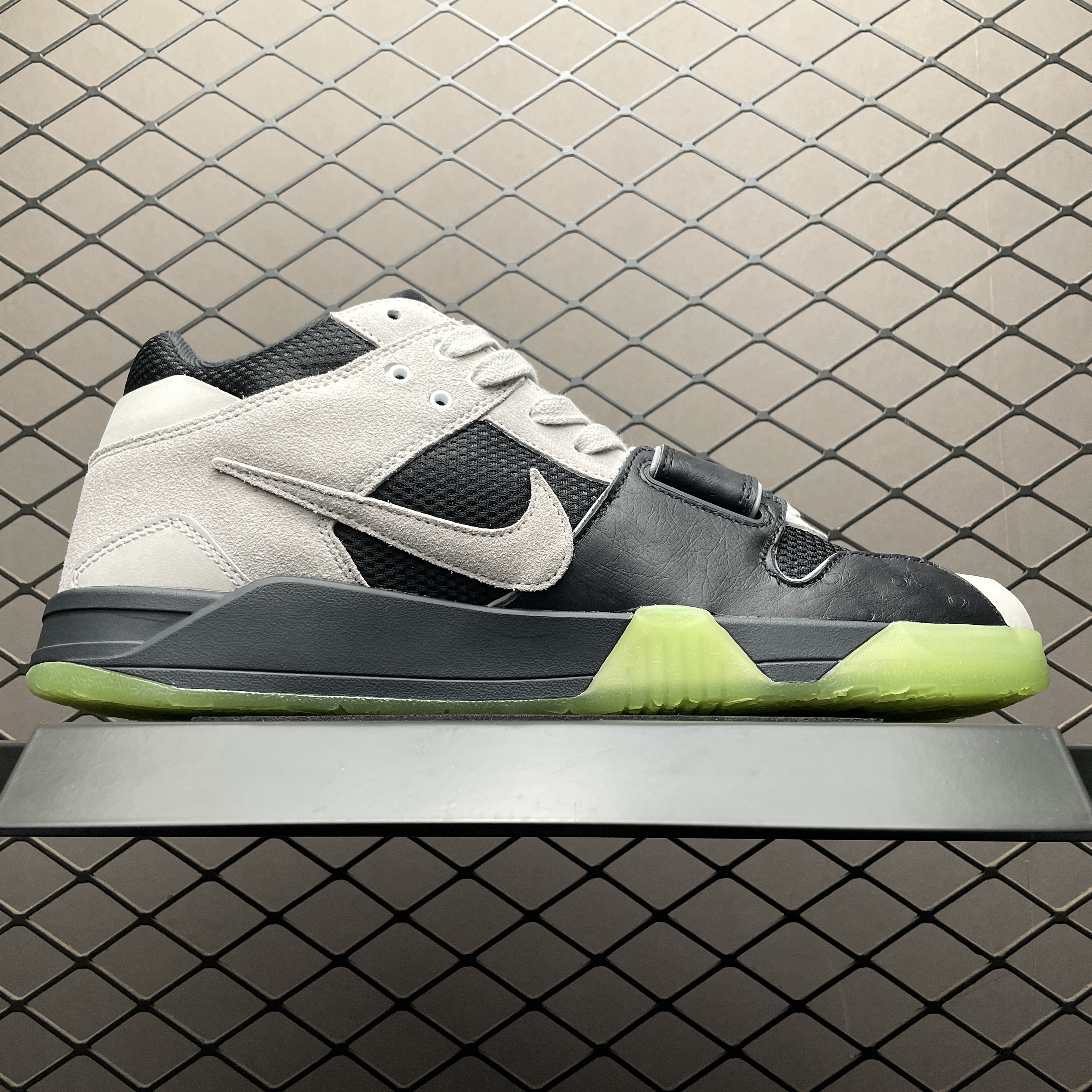 Travis Scott × Chase B × Nike Jumpman Jack TR "Night Silver"(IH7971-001）