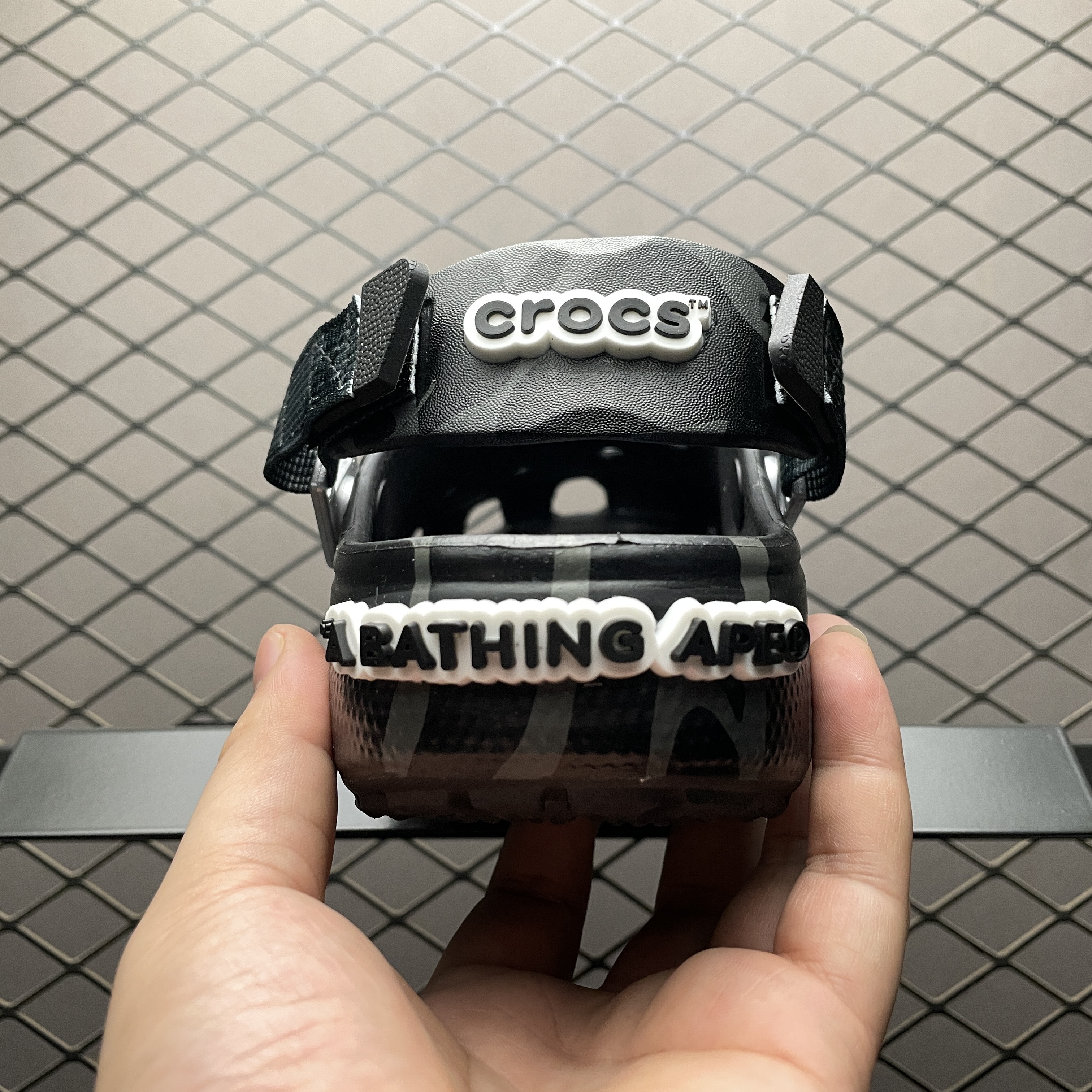 Crocs Classic Clogs A Bathing Ape ABC（209627-216）