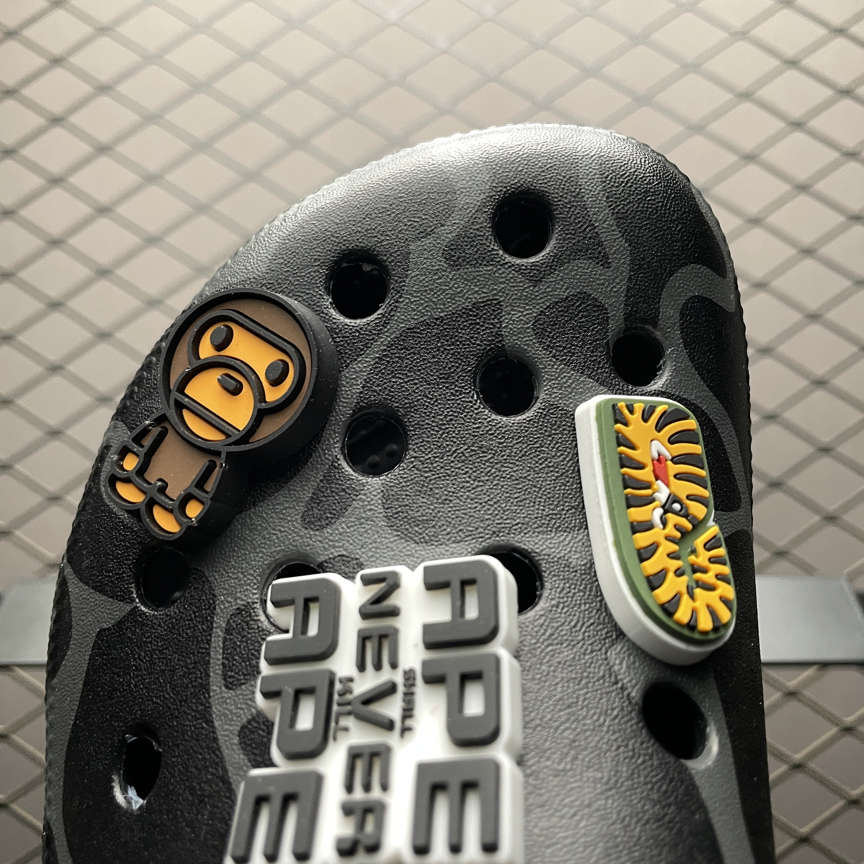 Crocs Classic Clogs A Bathing Ape ABC（209627-216）