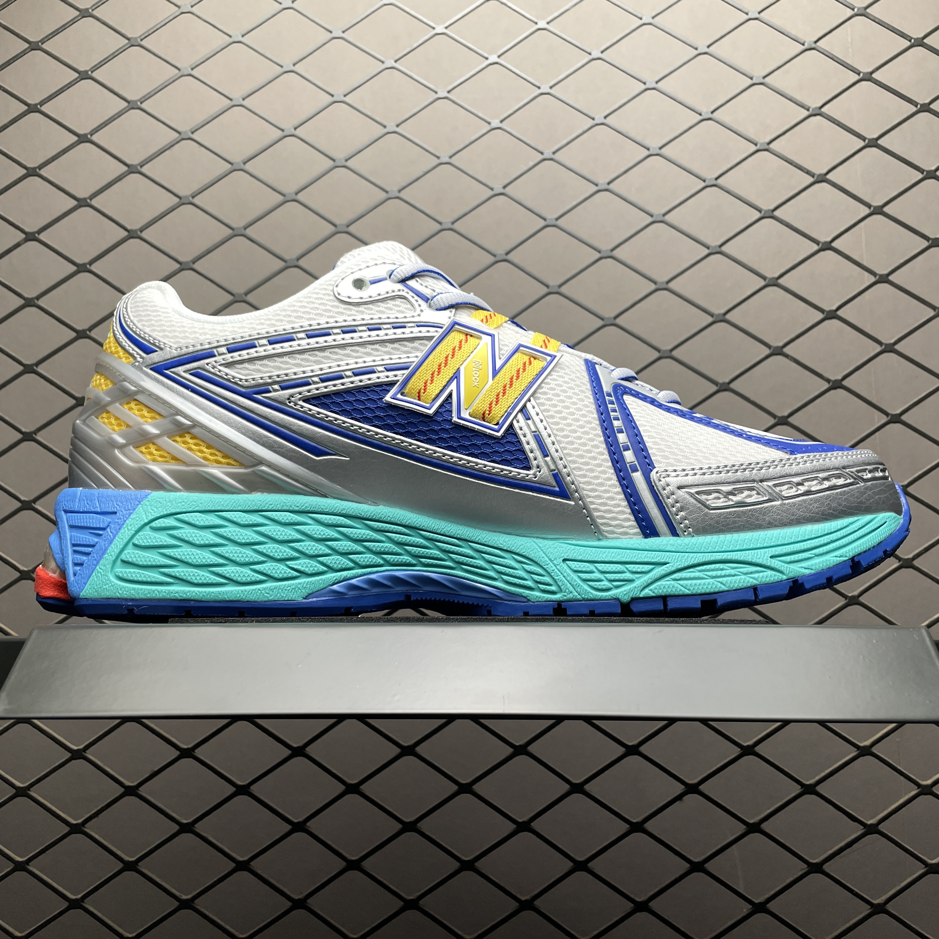 DTLR × New Balance 1906R "Moon Sign" (U1906RMS）