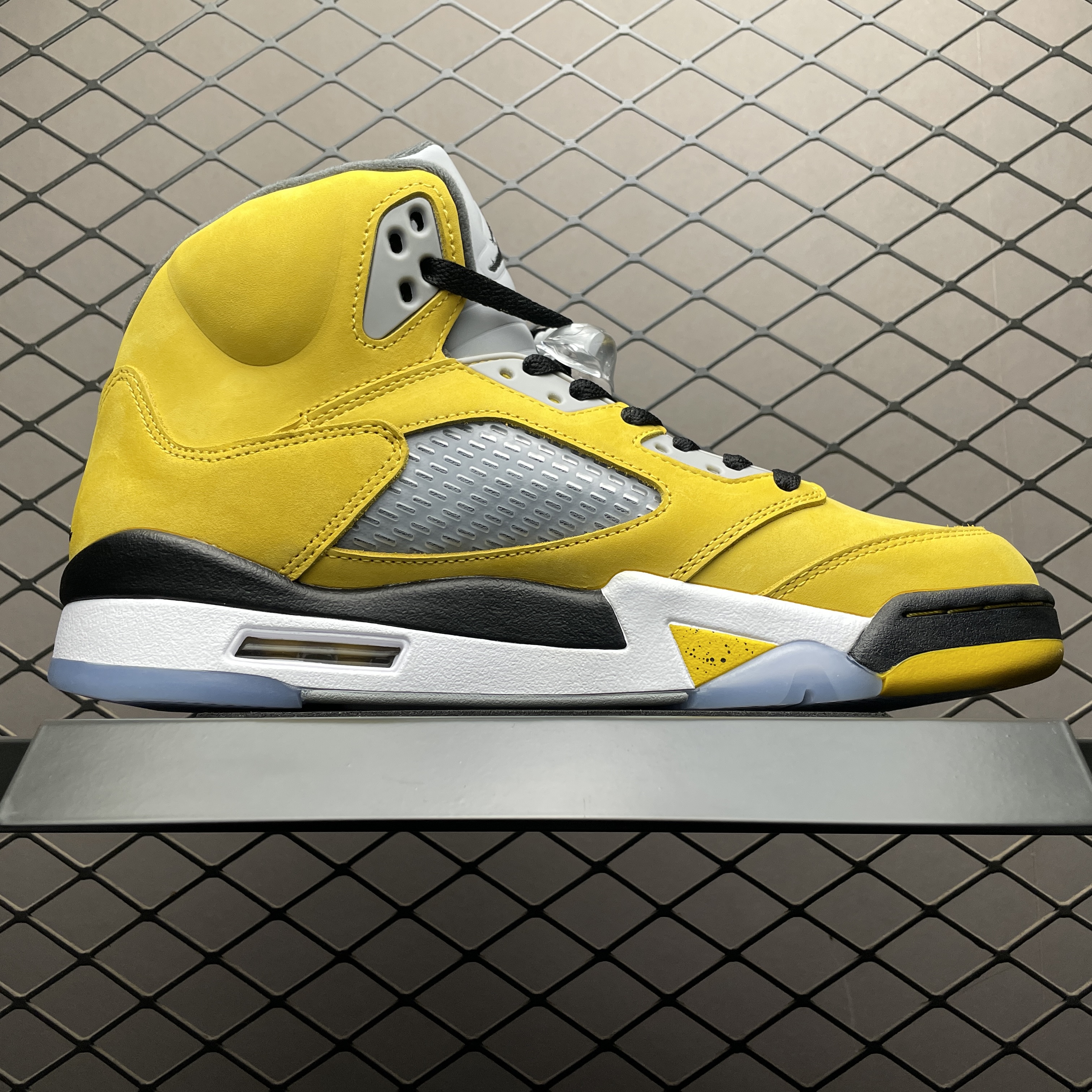 Nike Air Jordan 5 Retro "Tokyo 23"（IO3372-700）