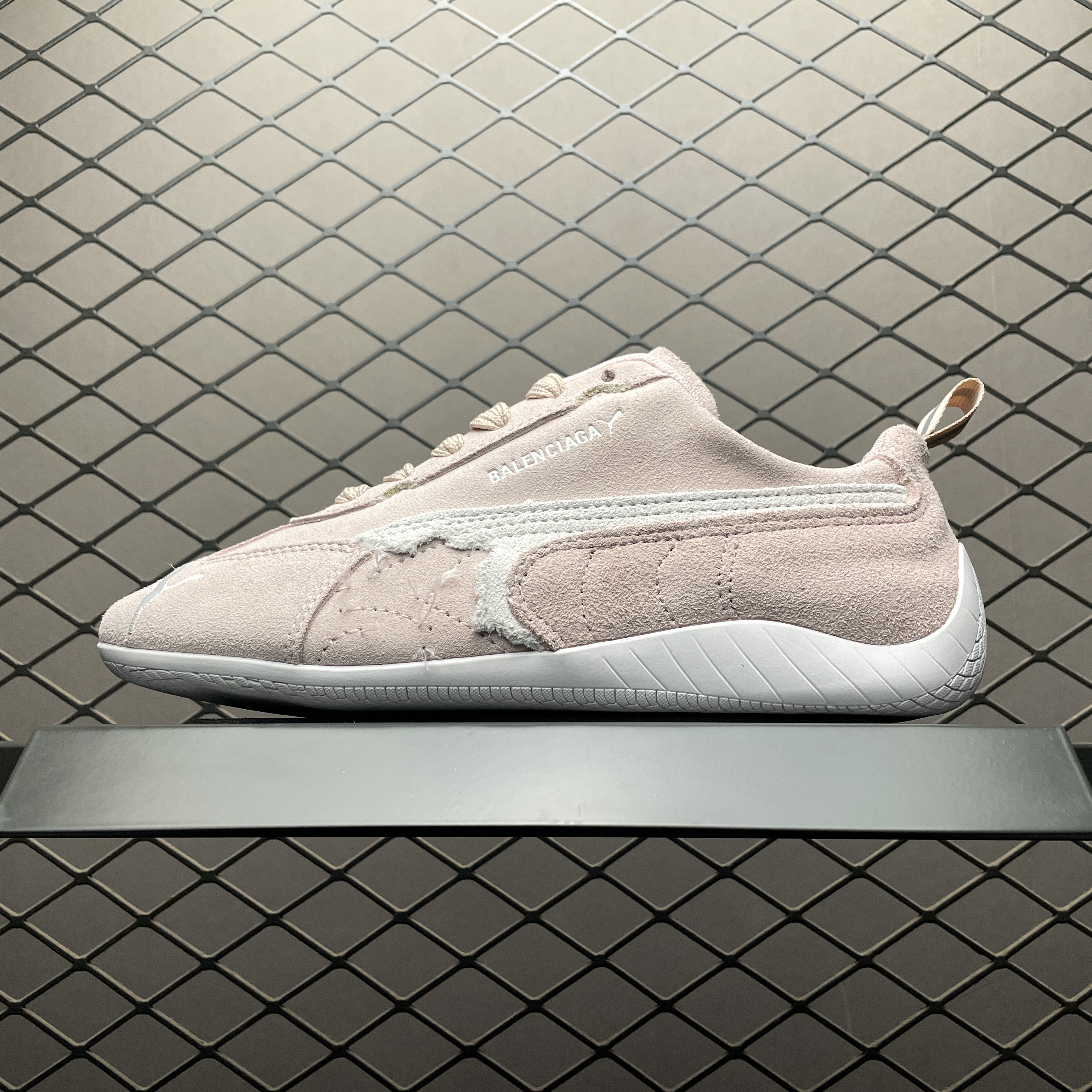 BALENCIAGA × Puma Speedcat Suede "Pink/White"（847146WSDSD5090）