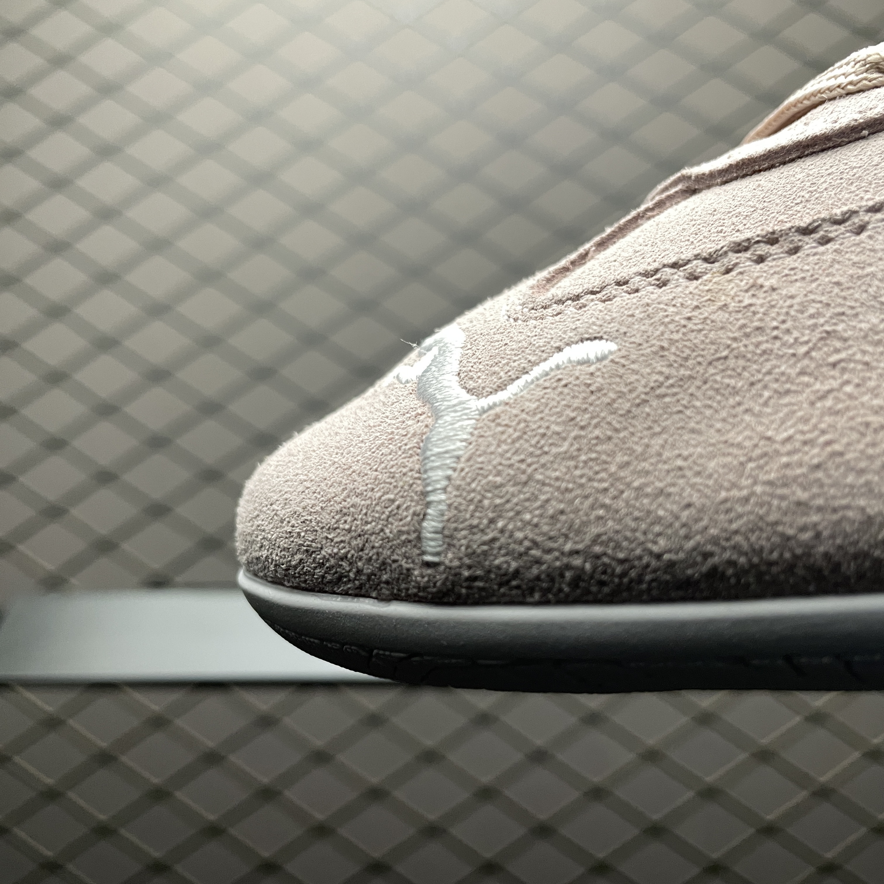 BALENCIAGA × Puma Speedcat Suede "Pink/White"（847146WSDSD5090）