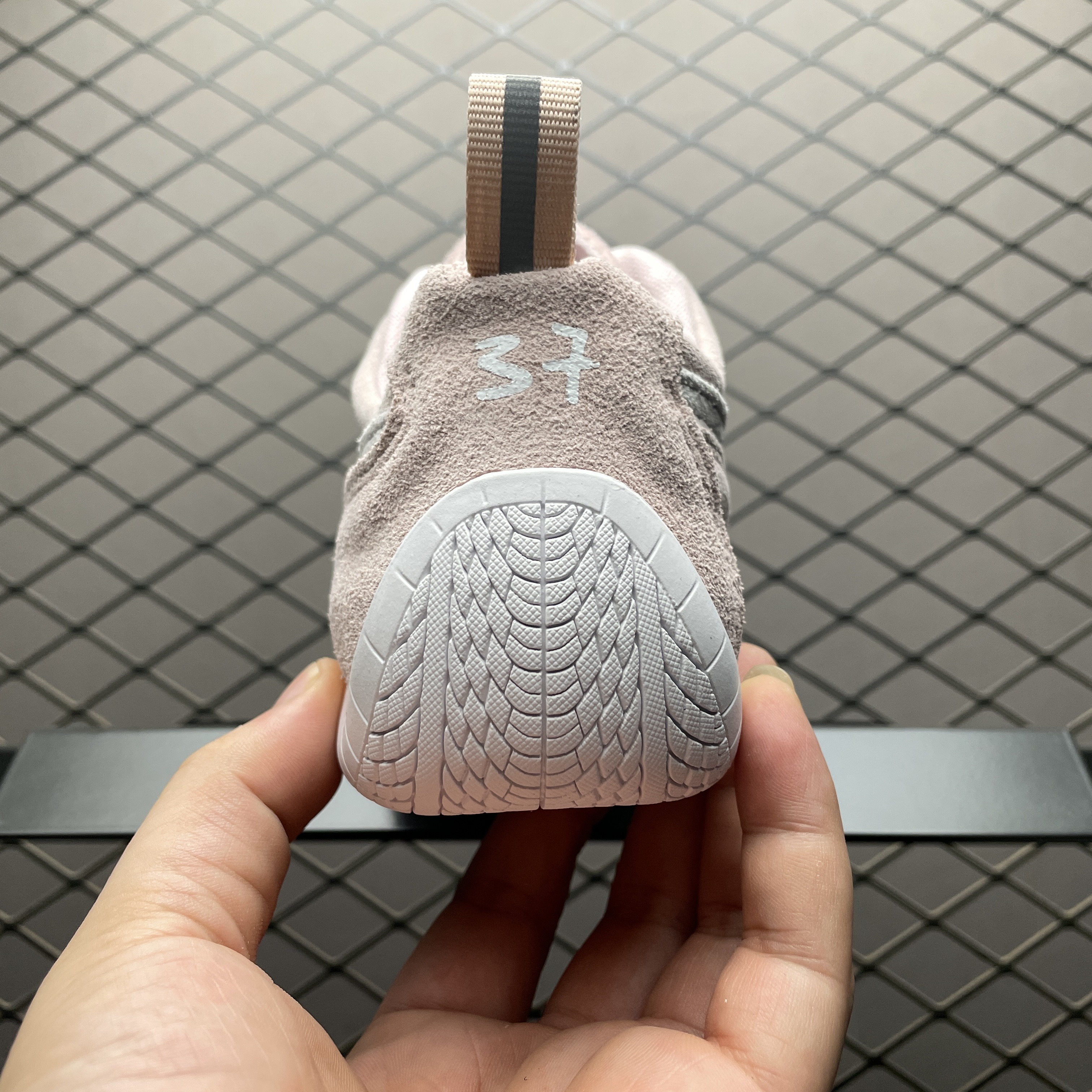 BALENCIAGA × Puma Speedcat Suede "Pink/White"（847146WSDSD5090）