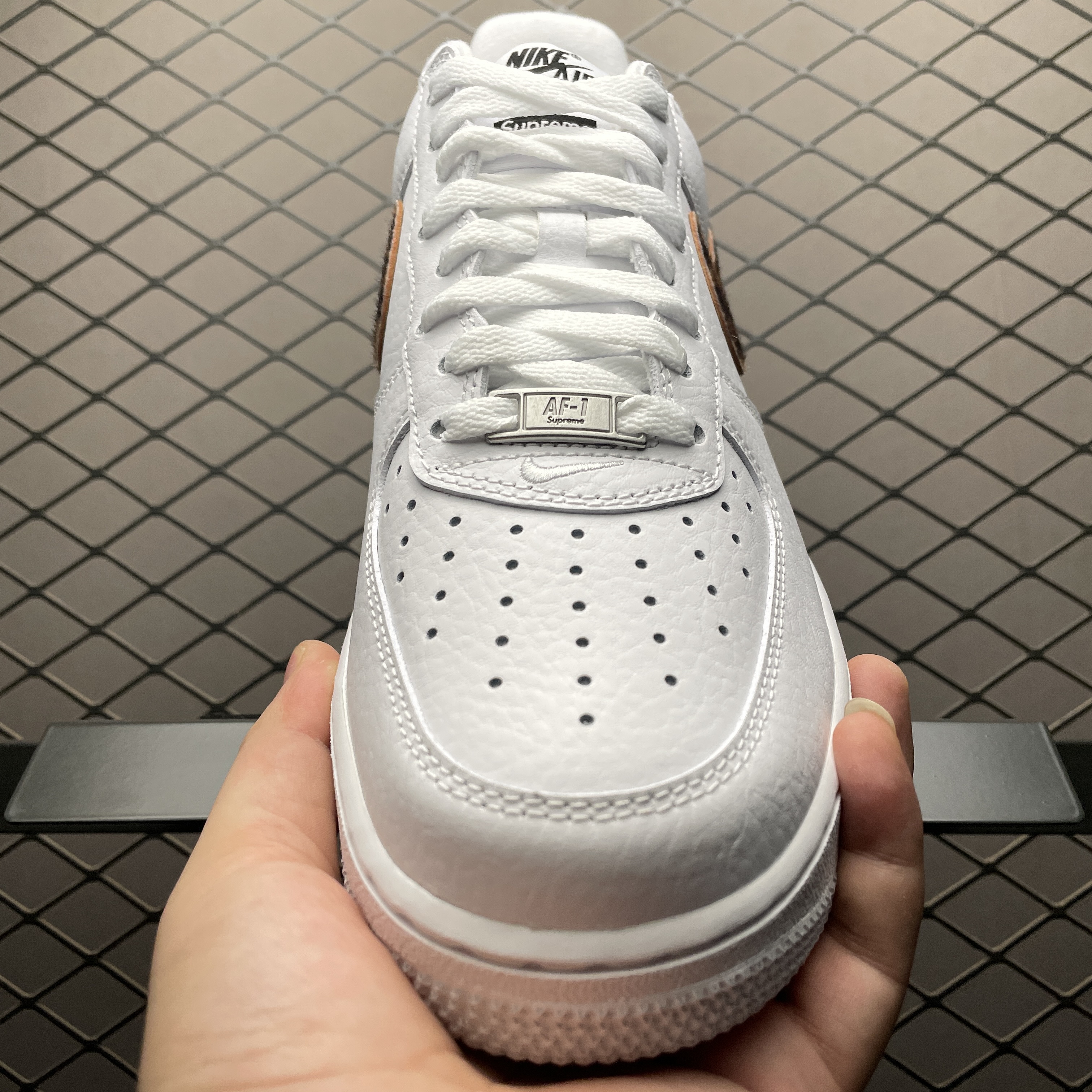 GOODENOUGH × Supreme × Nike Air Force 1 Low "White/Leopard" (25SS Week15)（IM3483-100）