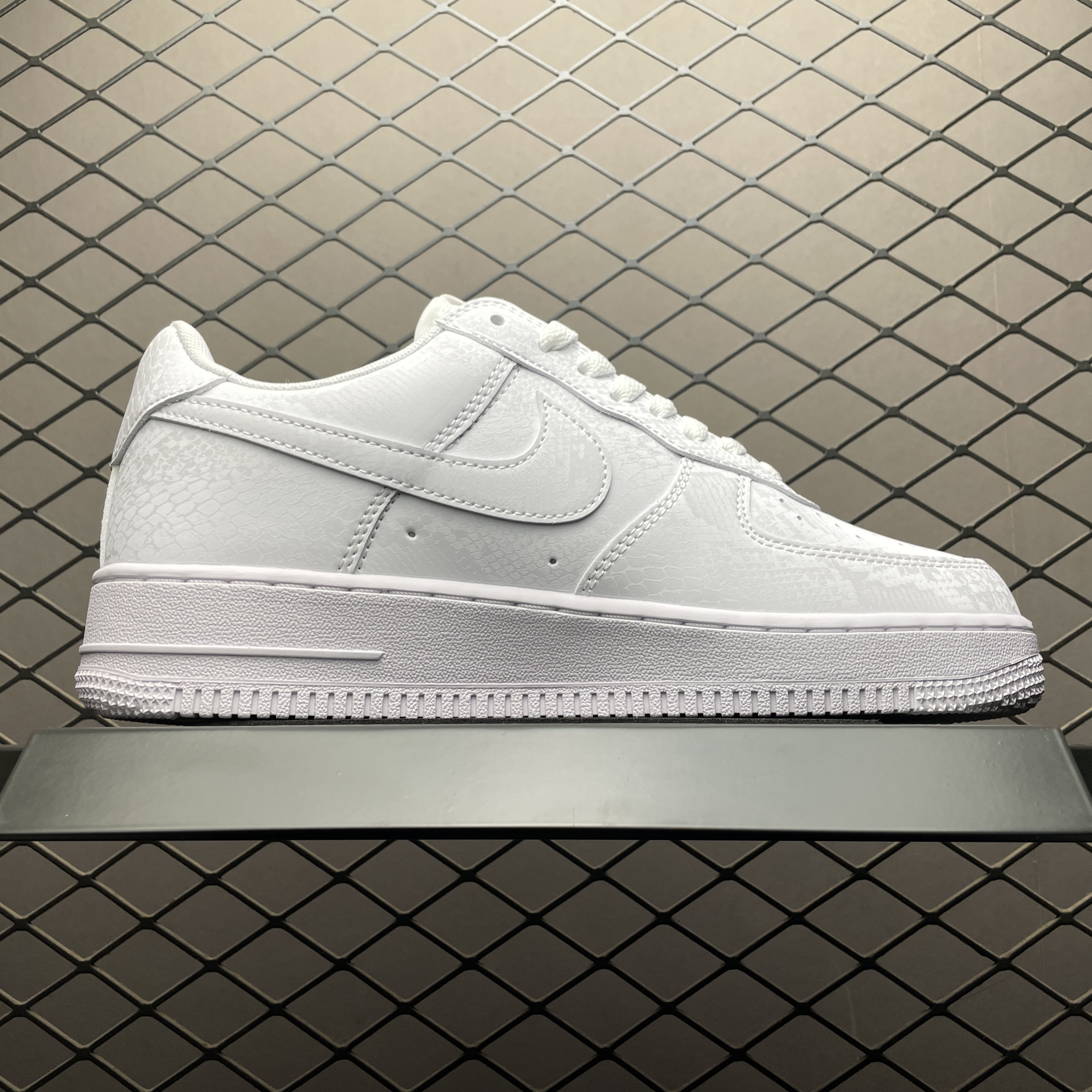 Kobe Bryant × Nike Air Force 1 Low "White"（IB0018-100）