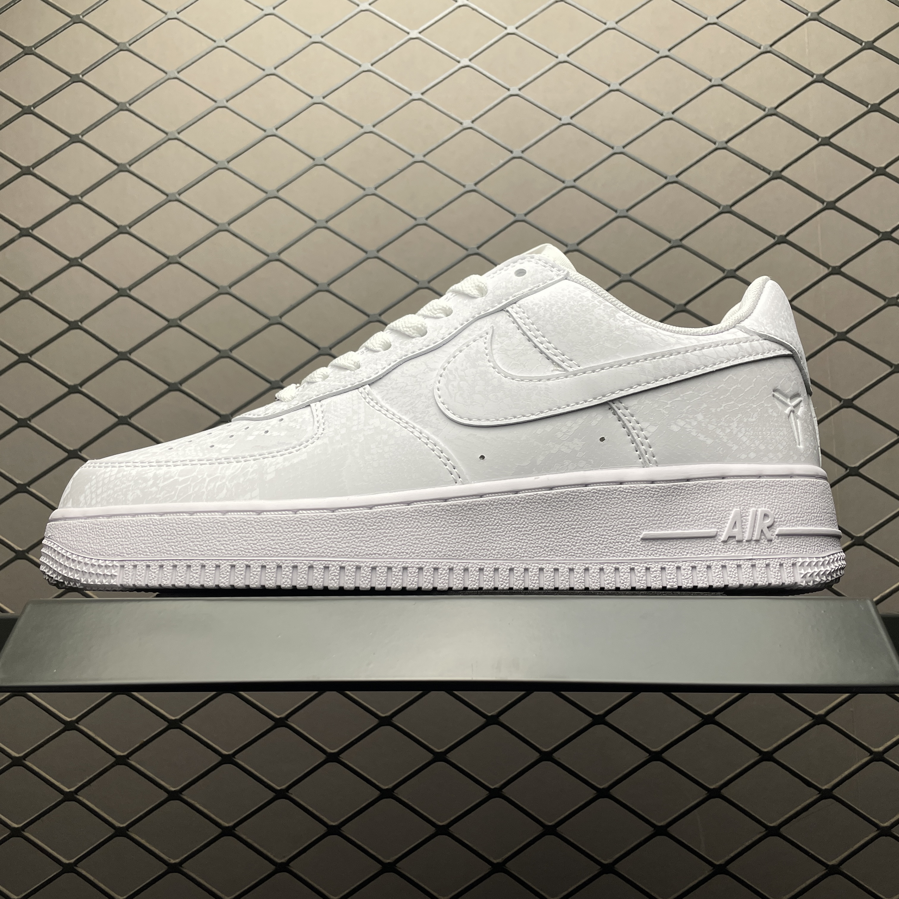 Kobe Bryant × Nike Air Force 1 Low "White"（IB0018-100）