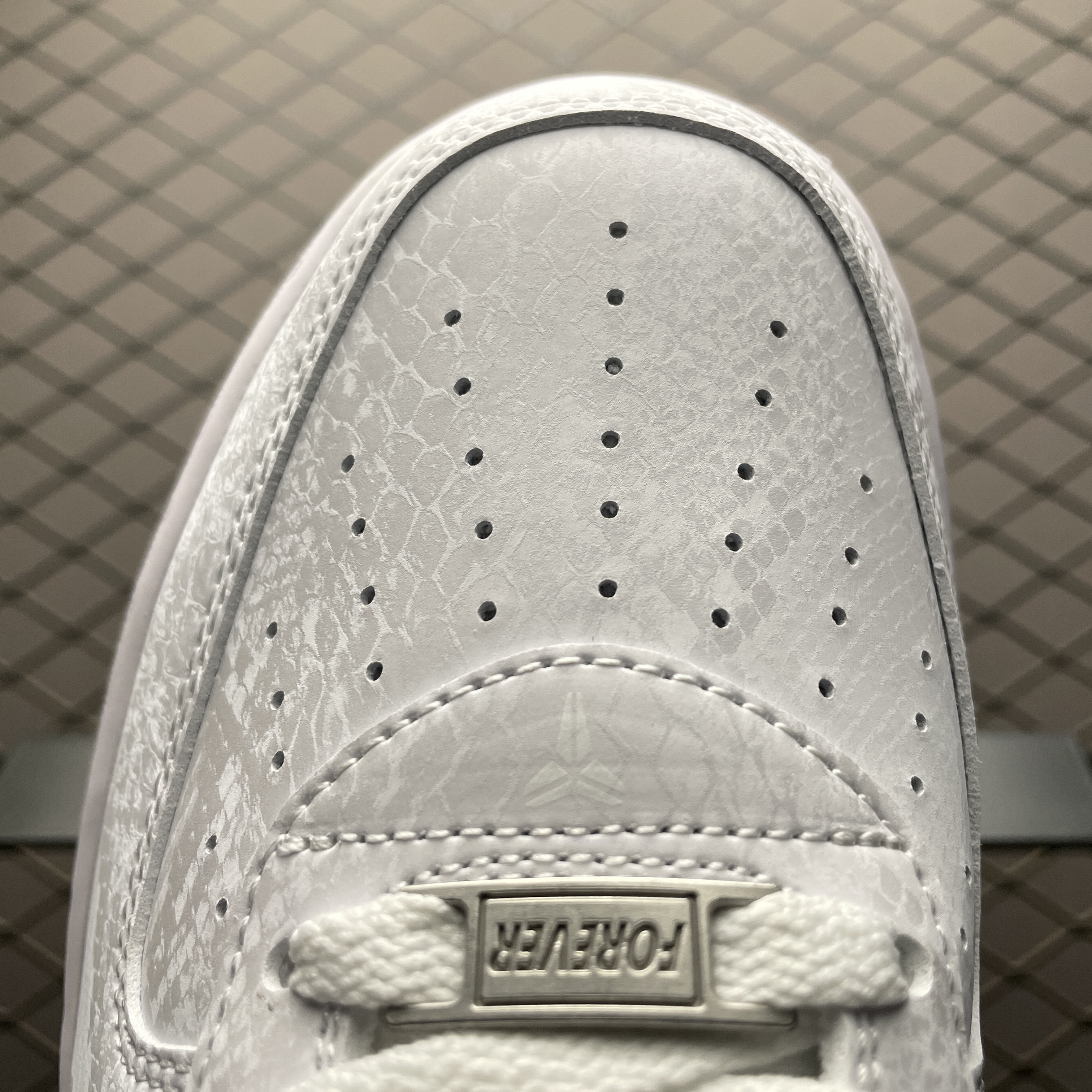 Kobe Bryant × Nike Air Force 1 Low "White"（IB0018-100）