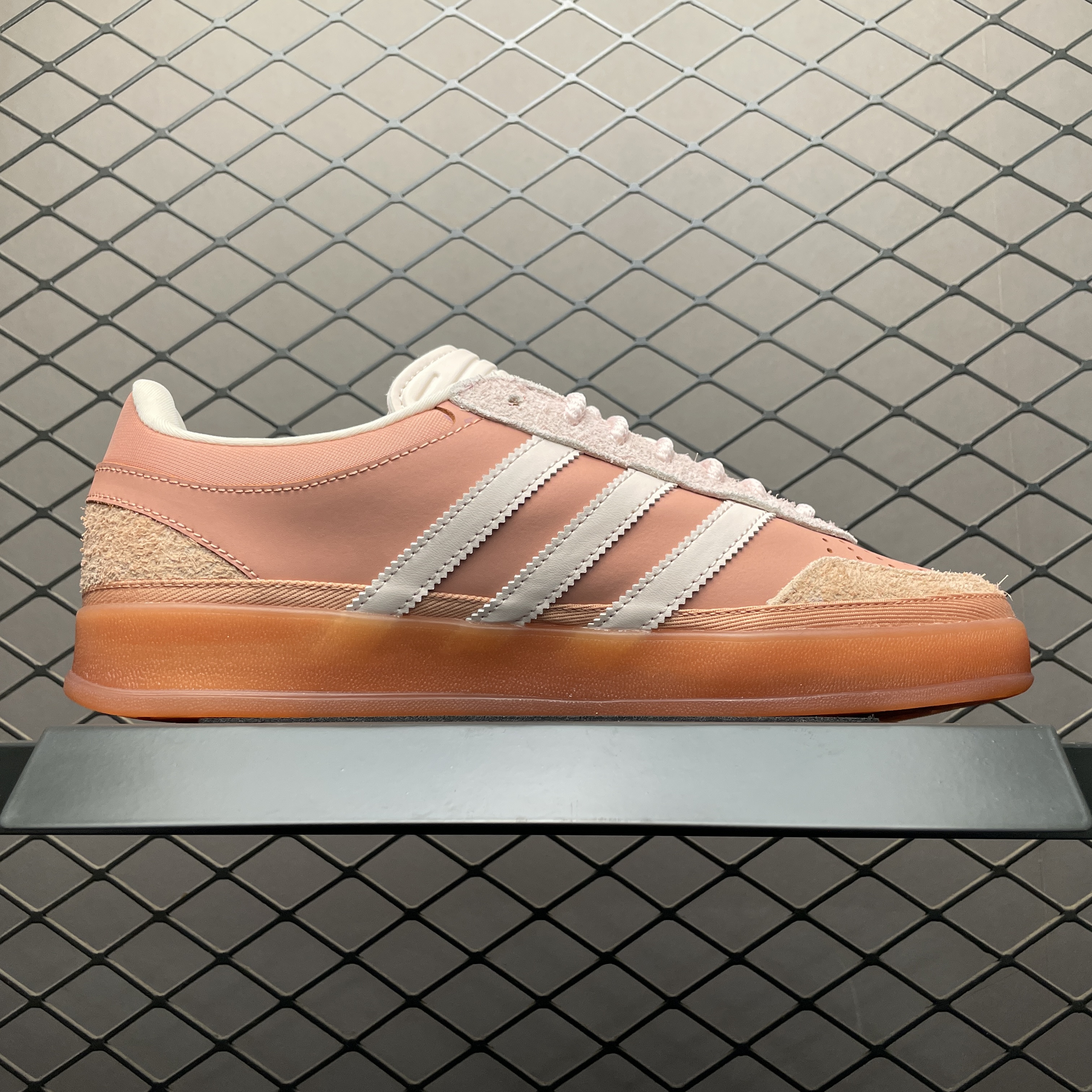 Bad Bunny × adidas Originals Gazelle Indoor "Wonder Clay/Wonder Quartz/Ash Pink"（ JS5052）