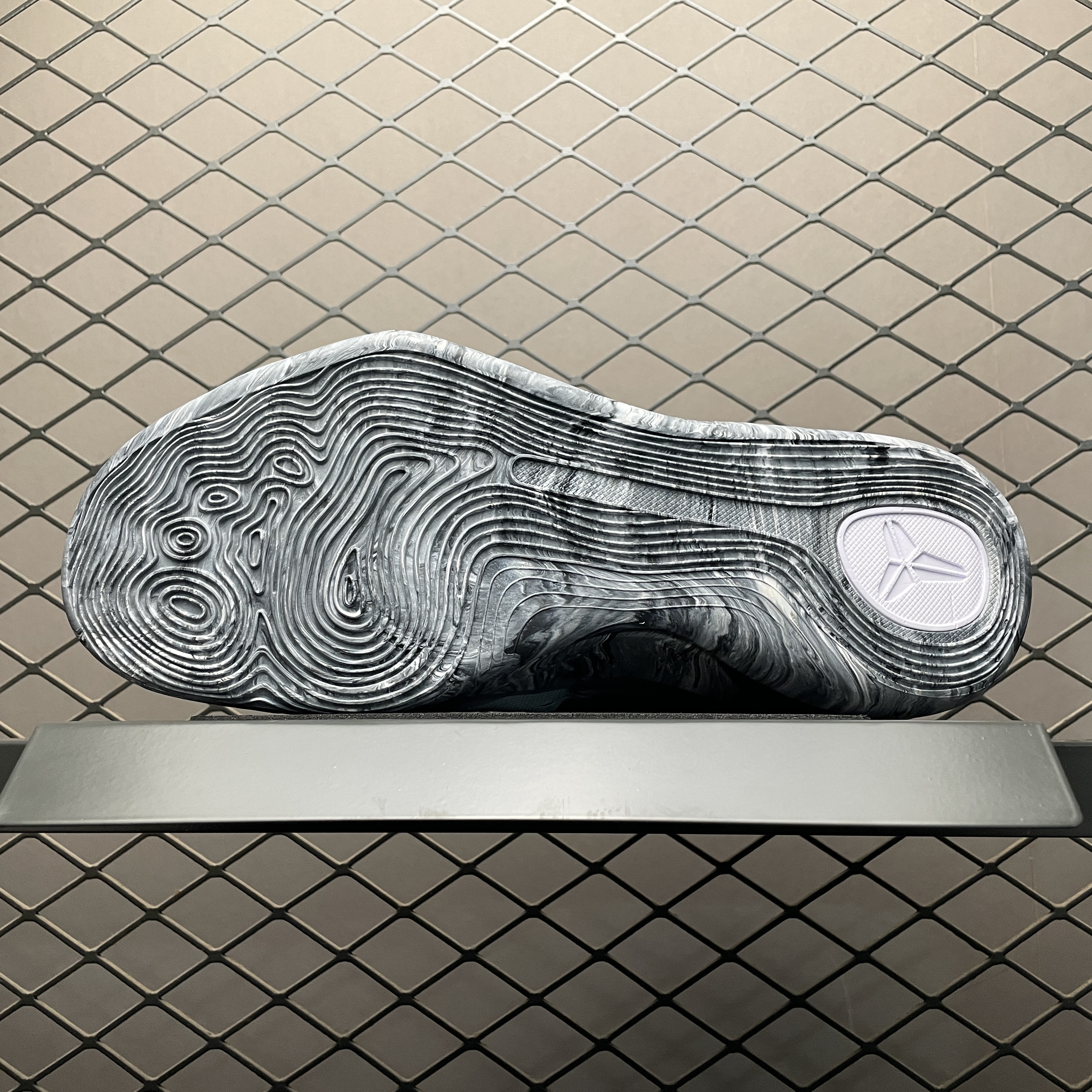 Nike Kobe 9 EM Low Protro Mambacita（FZ7333-002）