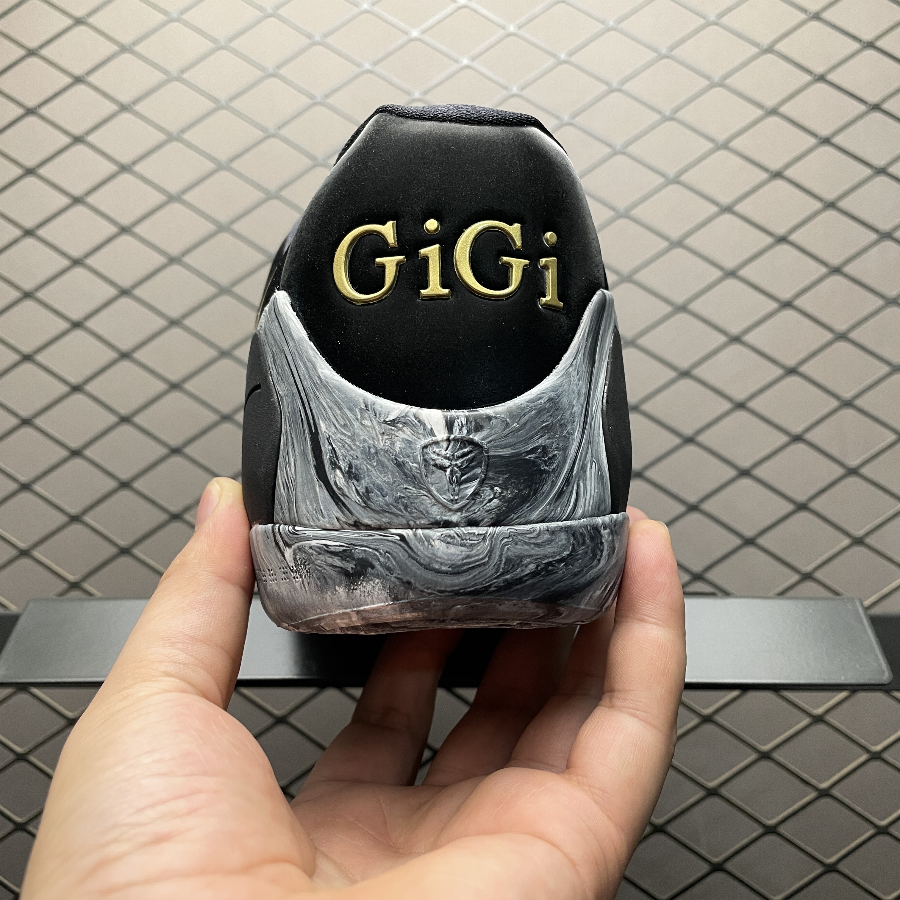 Nike Kobe 9 EM Low Protro Mambacita（FZ7333-002）