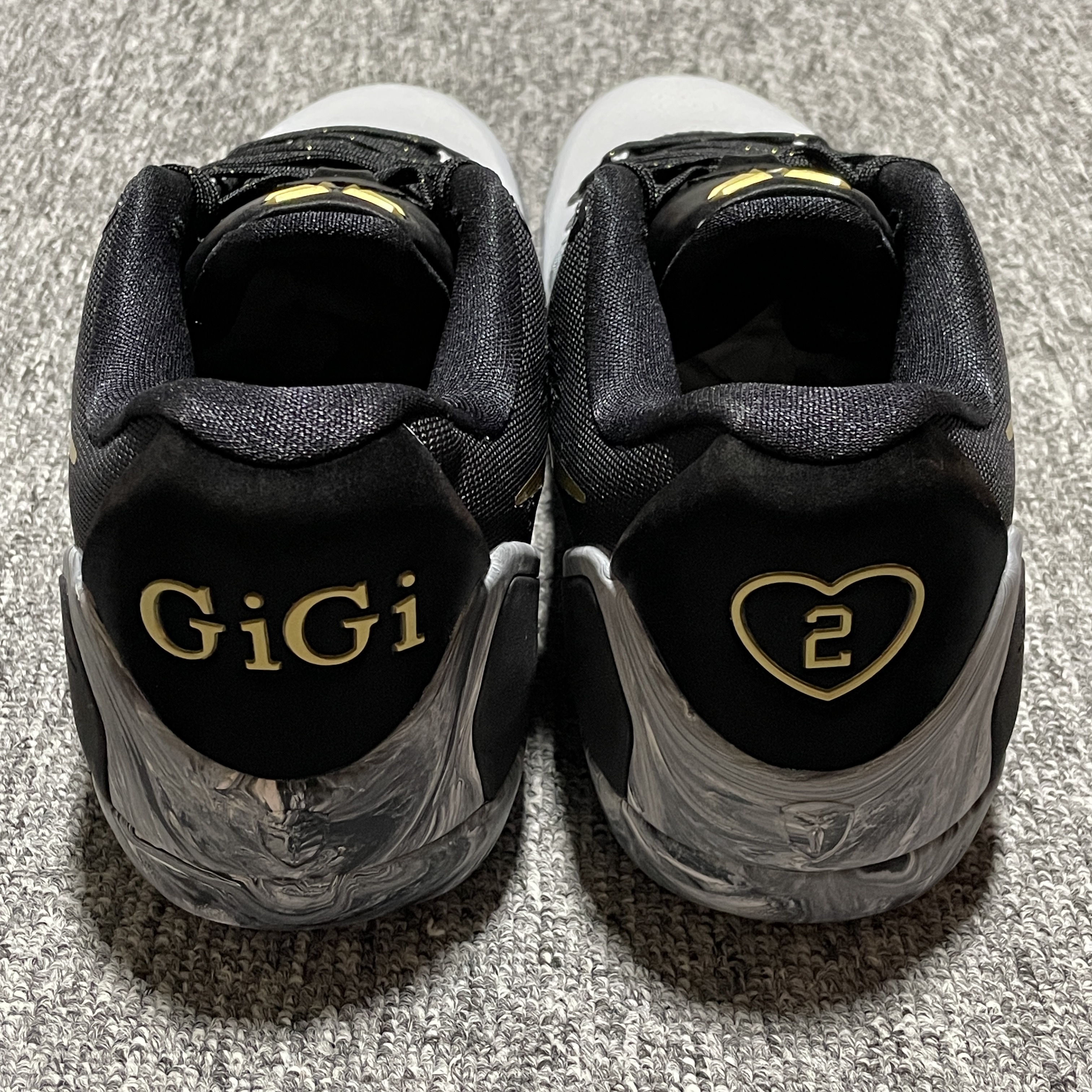 Nike Kobe 9 EM Low Protro Mambacita（FZ7333-002）