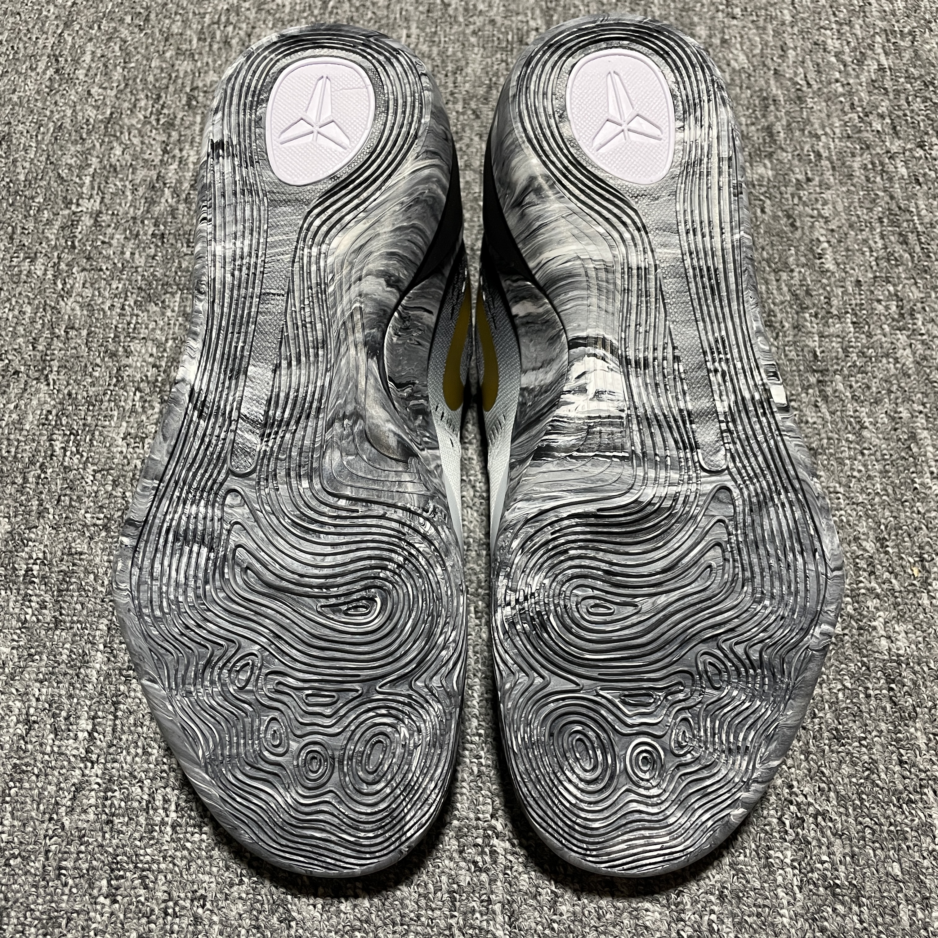 Nike Kobe 9 EM Low Protro Mambacita（FZ7333-002）