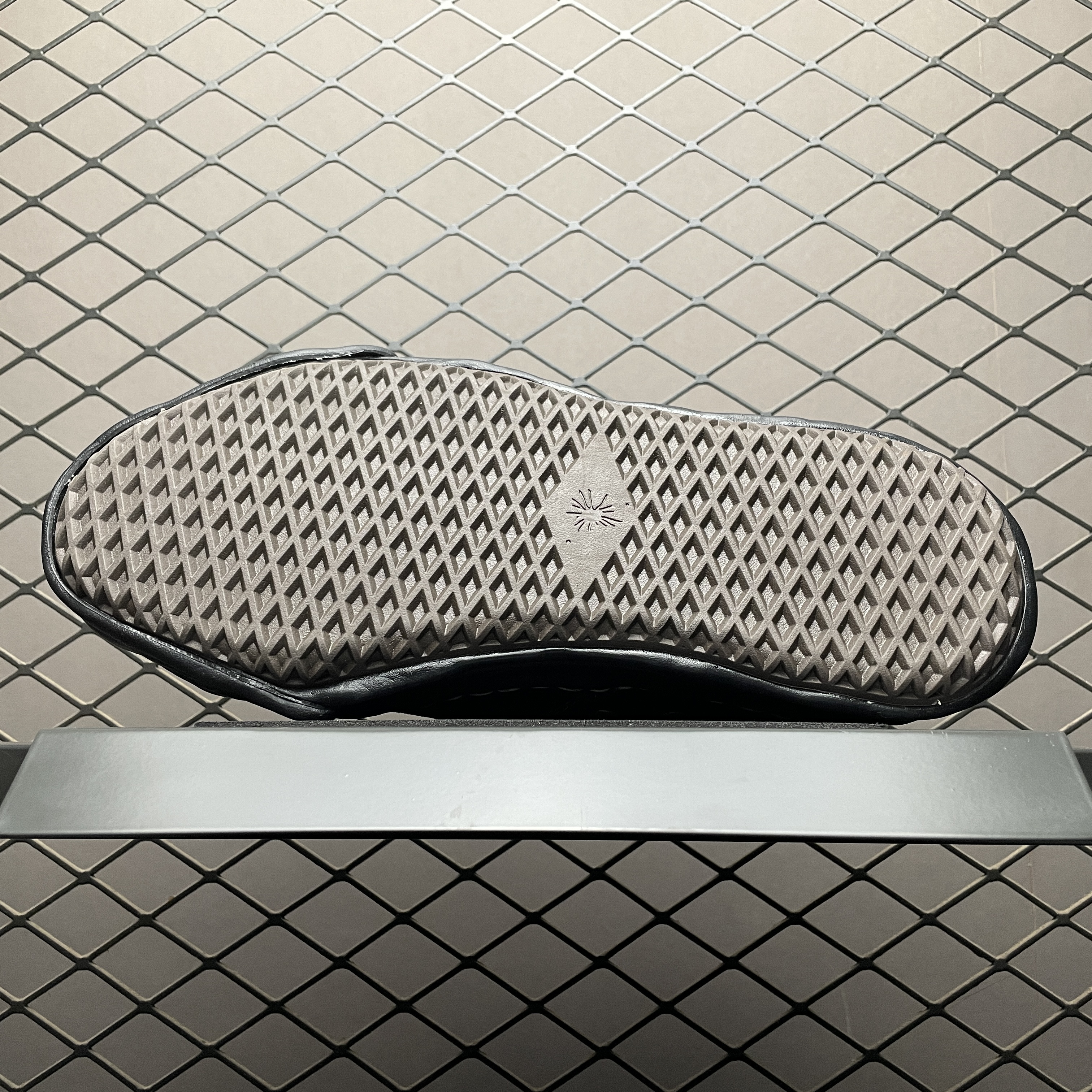 Maison Mihara Yasuhiro x Bed J.W. Ford Hank Low-top Sneakers Black (C08FW704）