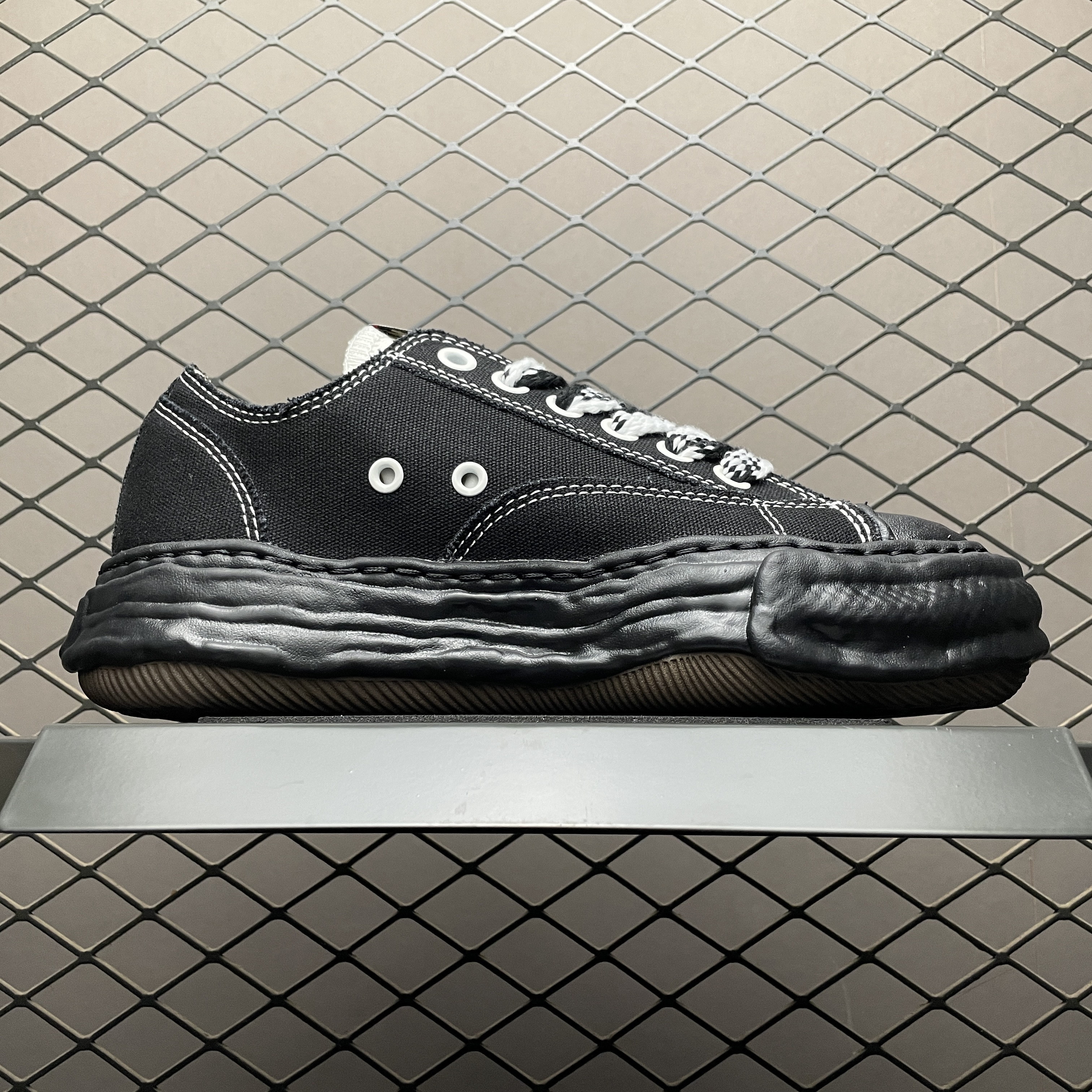 Maison MIHARA YASUHIRO PETERSON23 OG Sole BC Canvas Low-top Sneaker "Black" (A12FW707) 