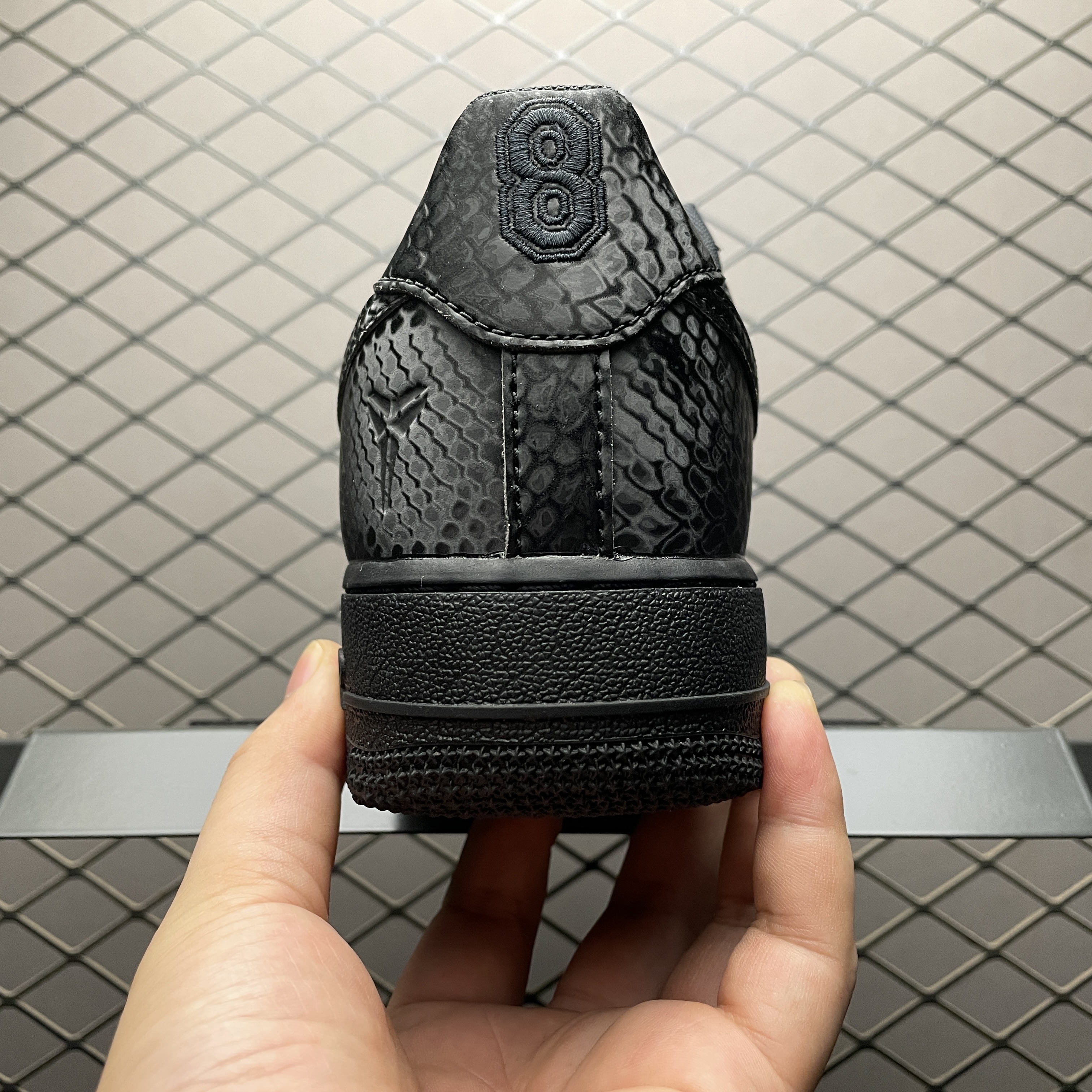 Kobe Bryant Forever × Nike Air Force 1 Low QS "Triple Black"（IB0018-003）