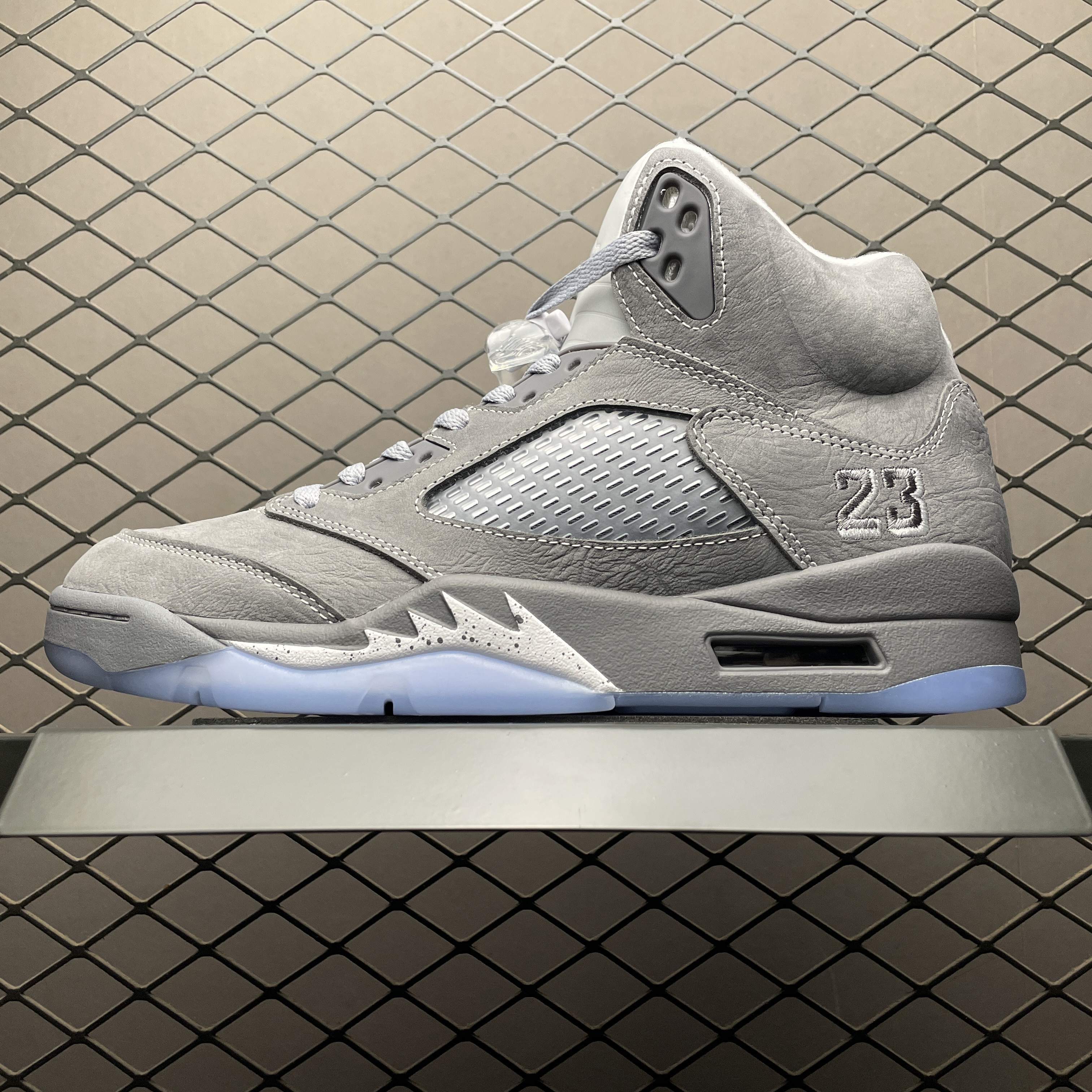 エアジョーダン5 (Air Jordan 5) – JOJOKICKS