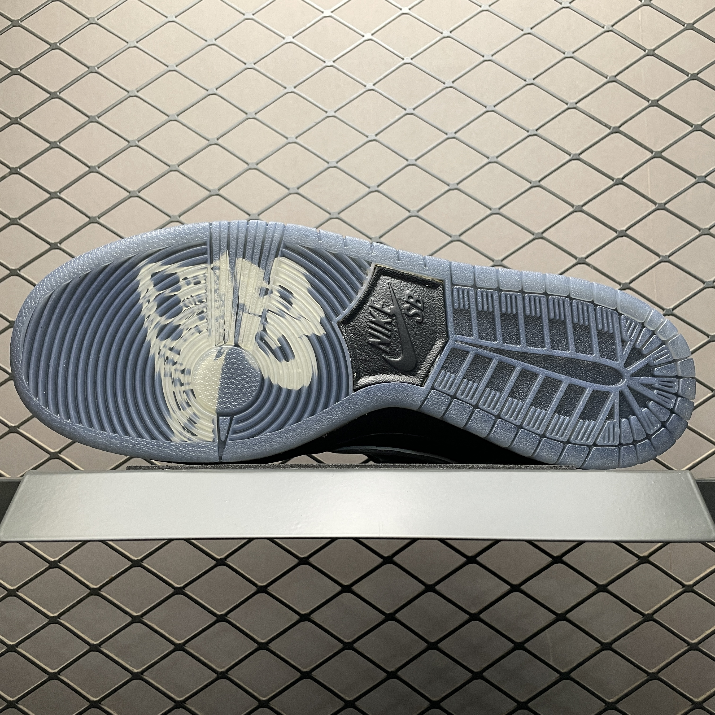 Bronx Girls Skate × Nike SB Dunk Low QS "Black/White/Challenge Red/Total Orange/Lucky Green/Smoke Grey"（HV1664-001）