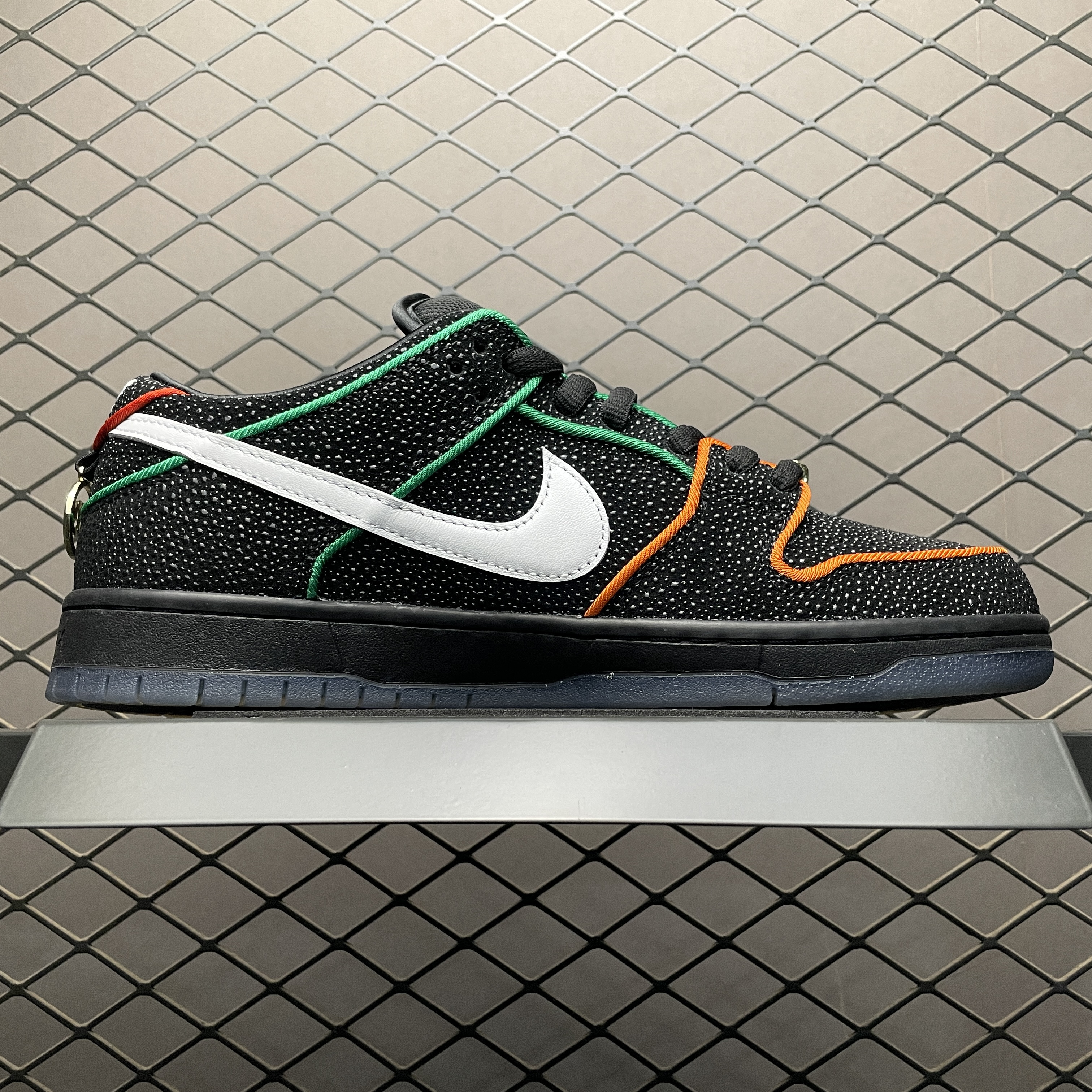 Bronx Girls Skate × Nike SB Dunk Low QS "Black/White/Challenge Red/Total Orange/Lucky Green/Smoke Grey"（HV1664-001）