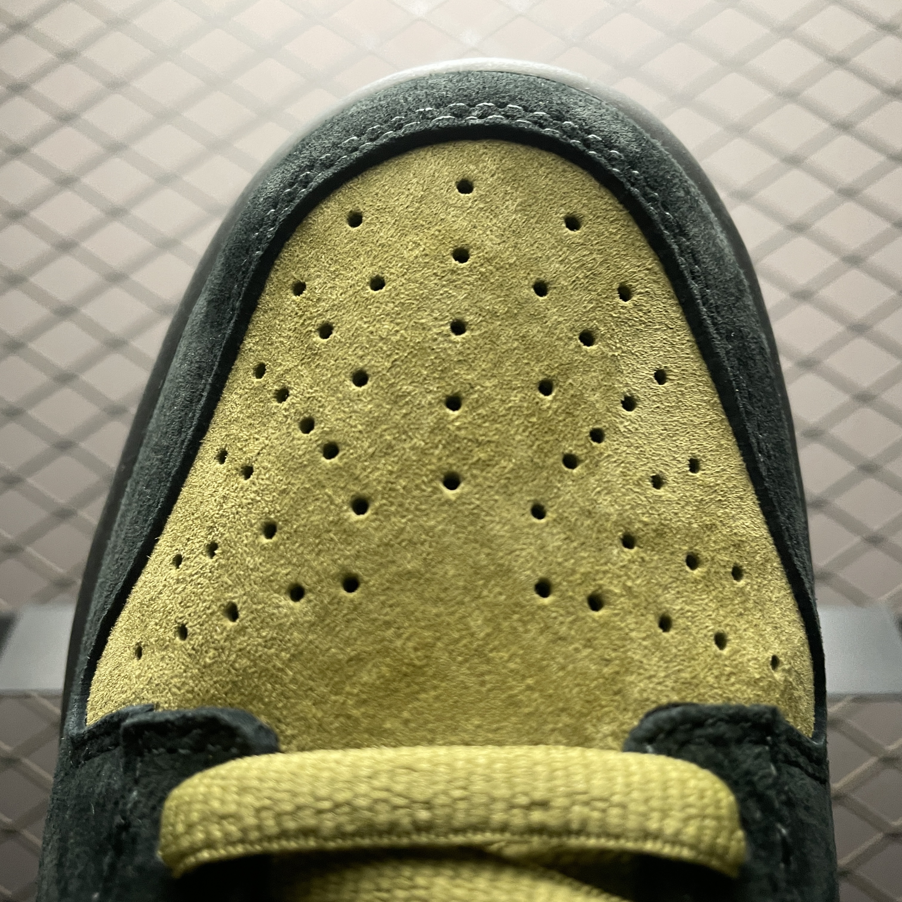 Supreme x Dunk Low SB 'Camper Green' (HQ8487-300)