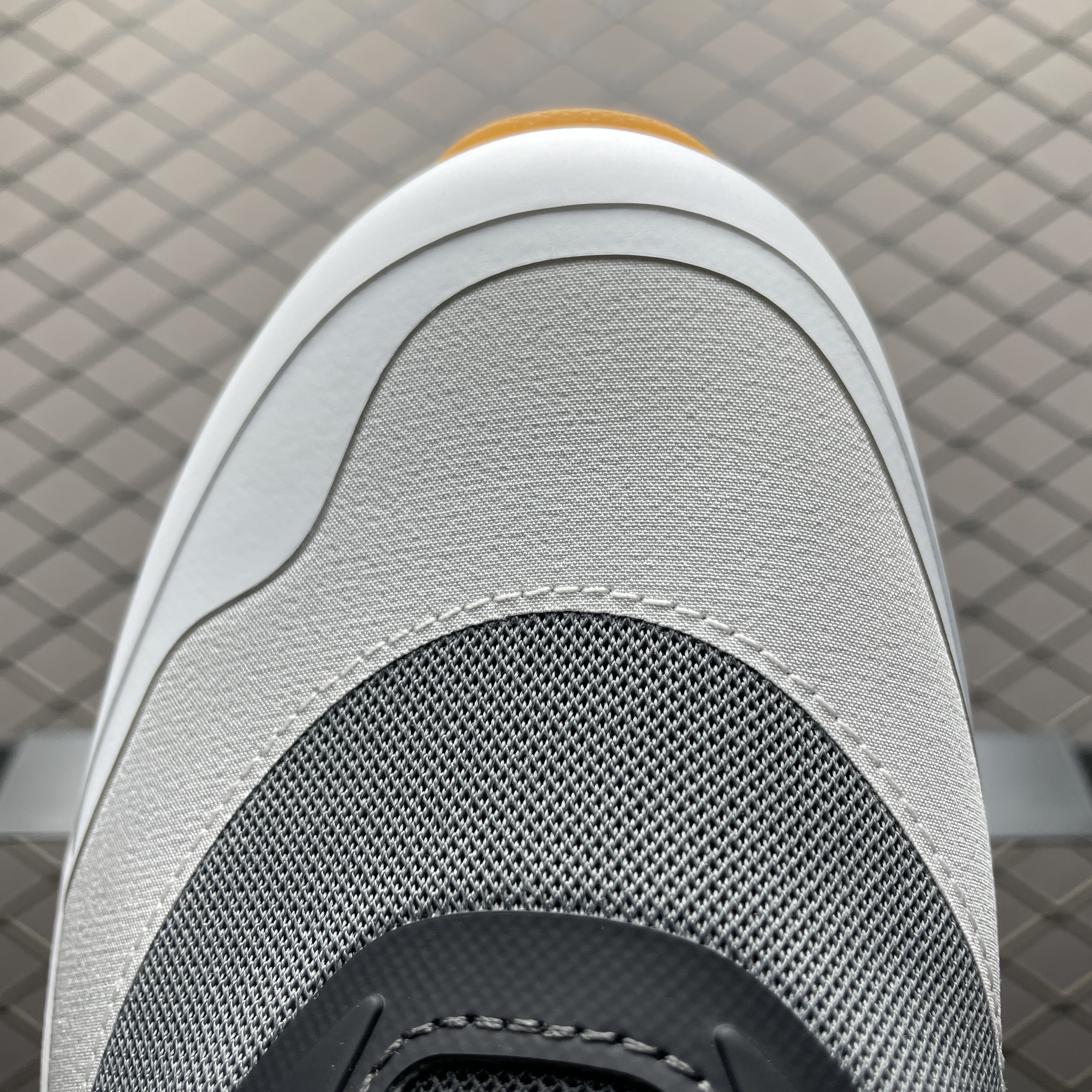 On Running Cloudtilt 2 LOEWE Black White (M929282X34-4515)