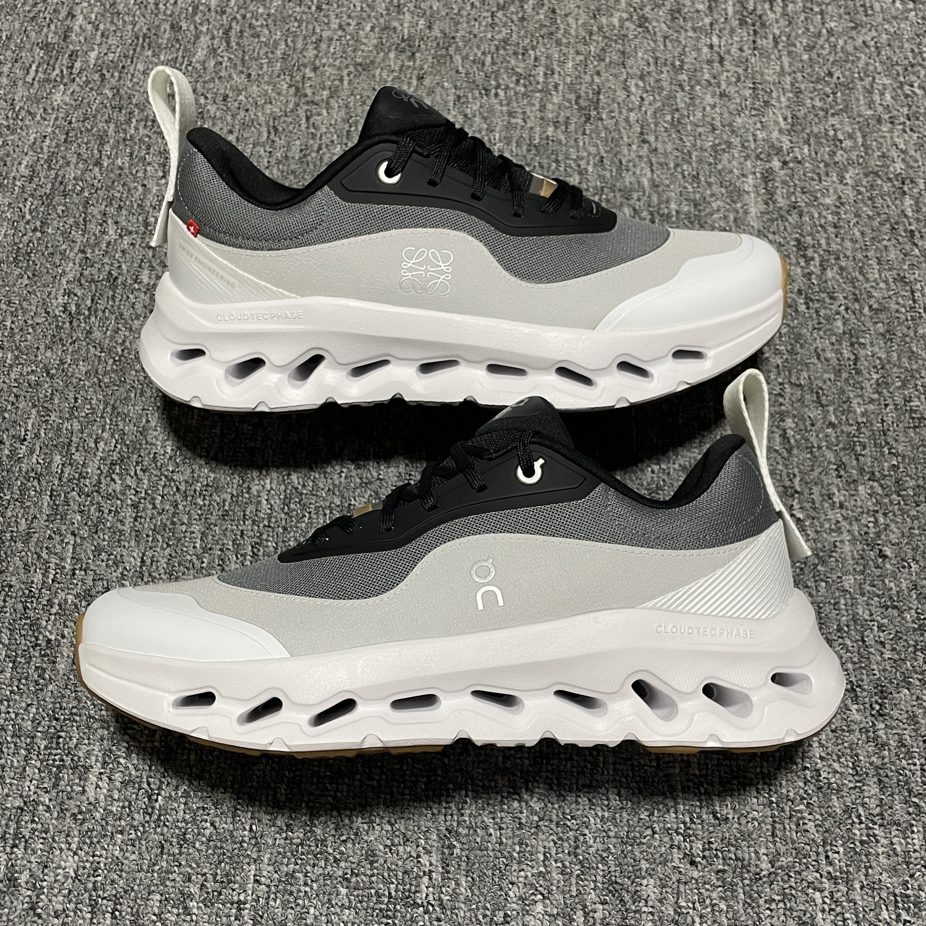 On Running Cloudtilt 2 LOEWE Black White (M929282X34-4515)