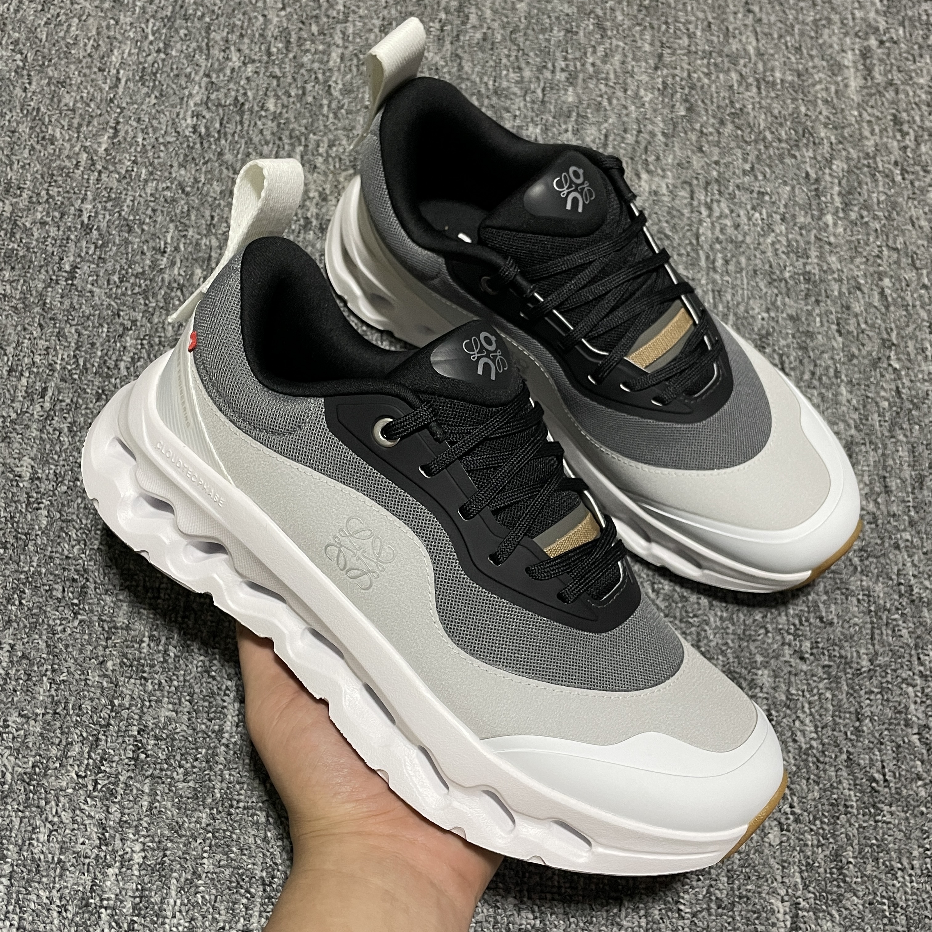 On Running Cloudtilt 2 LOEWE Black White (M929282X34-4515)