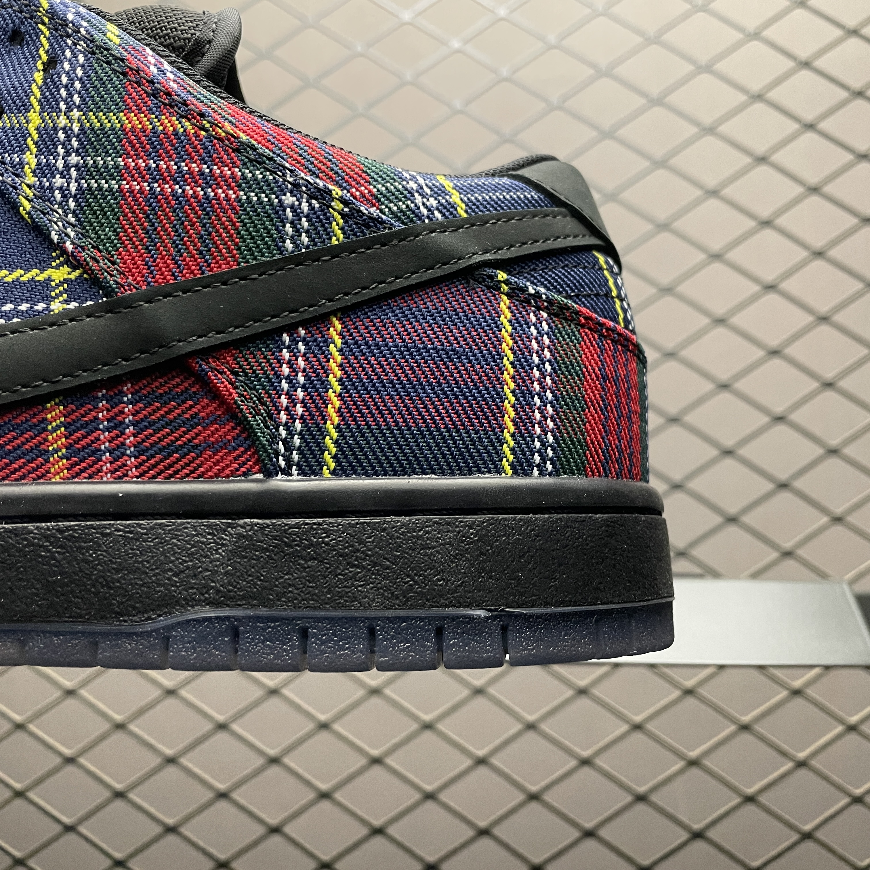 Nike SB Dunk Low "Nardwuar" ( II1493-600)