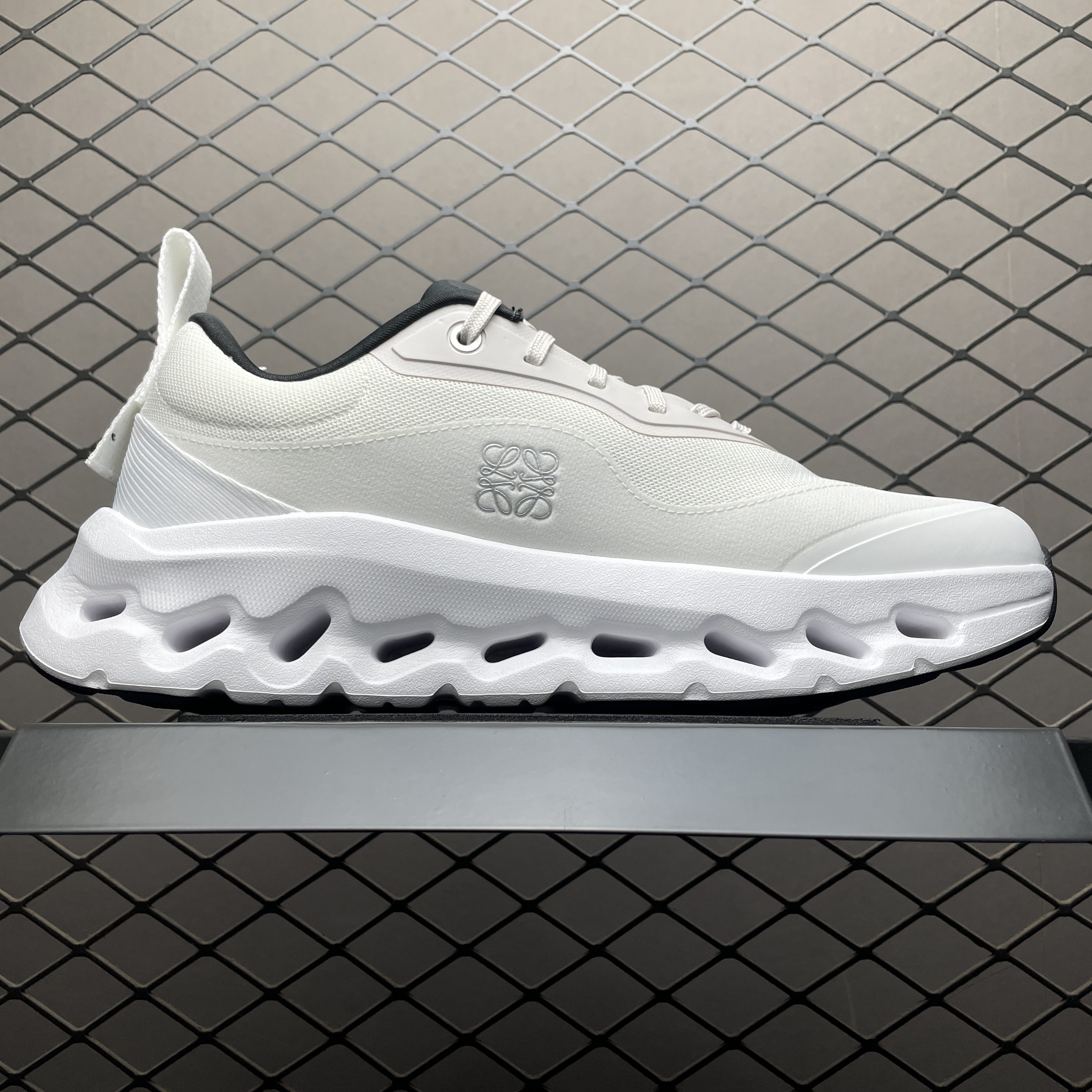 On Running Cloudtilt 2 LOEWE Sand White (3ME10692979)