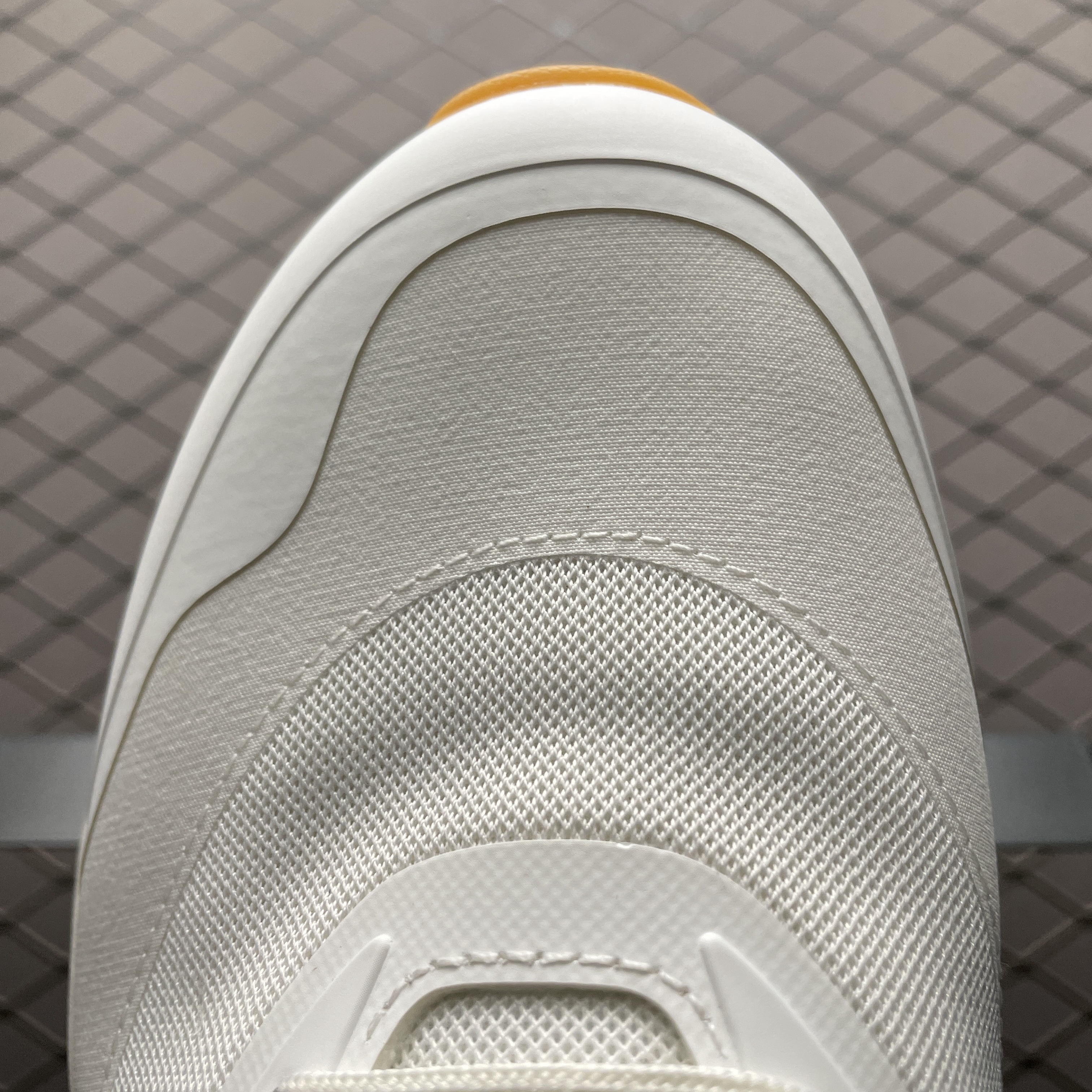 LOEWE × On Women's Cloudtilt 2.0 "All White" (L929282X29-3089)