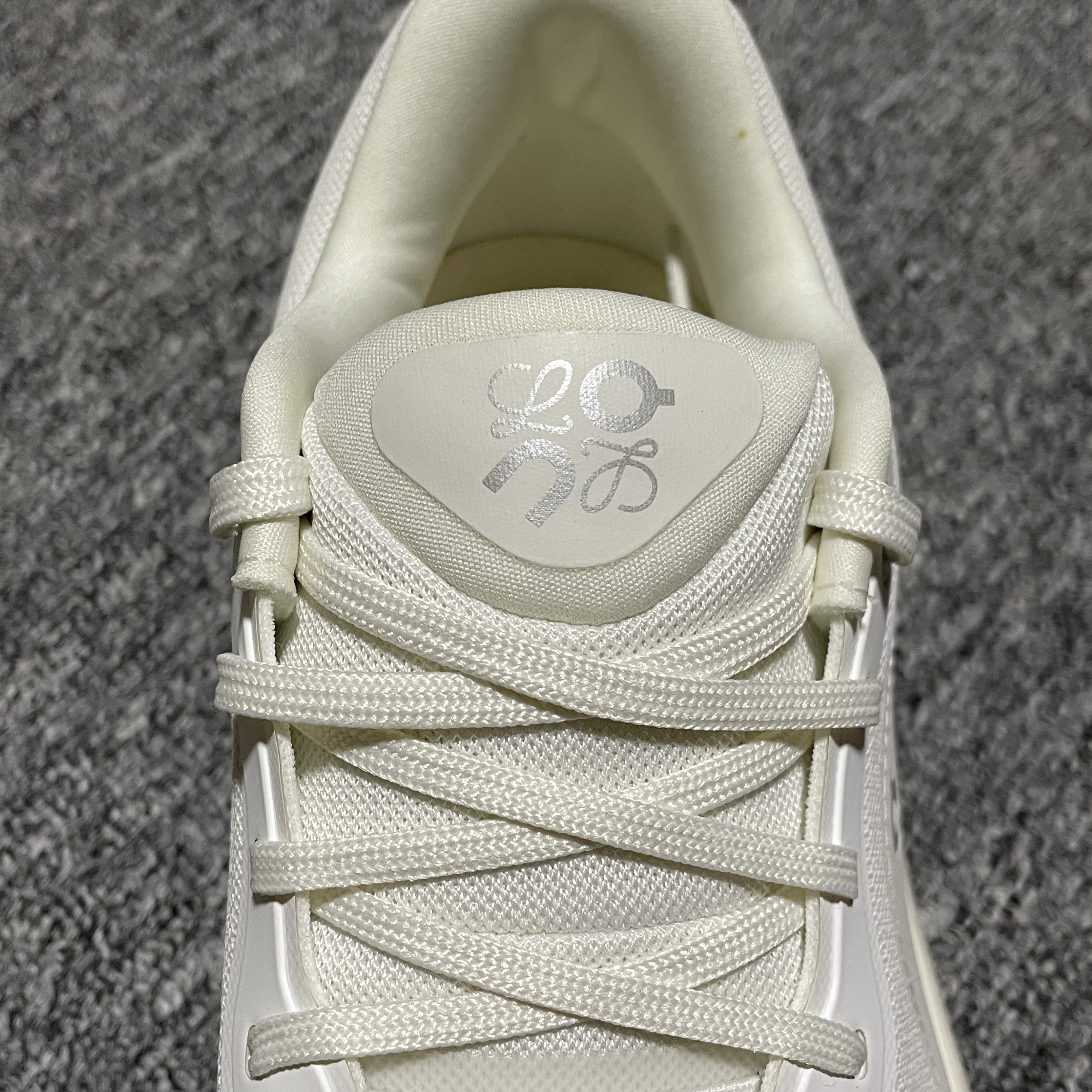 LOEWE × On Women's Cloudtilt 2.0 "All White" (L929282X29-3089)