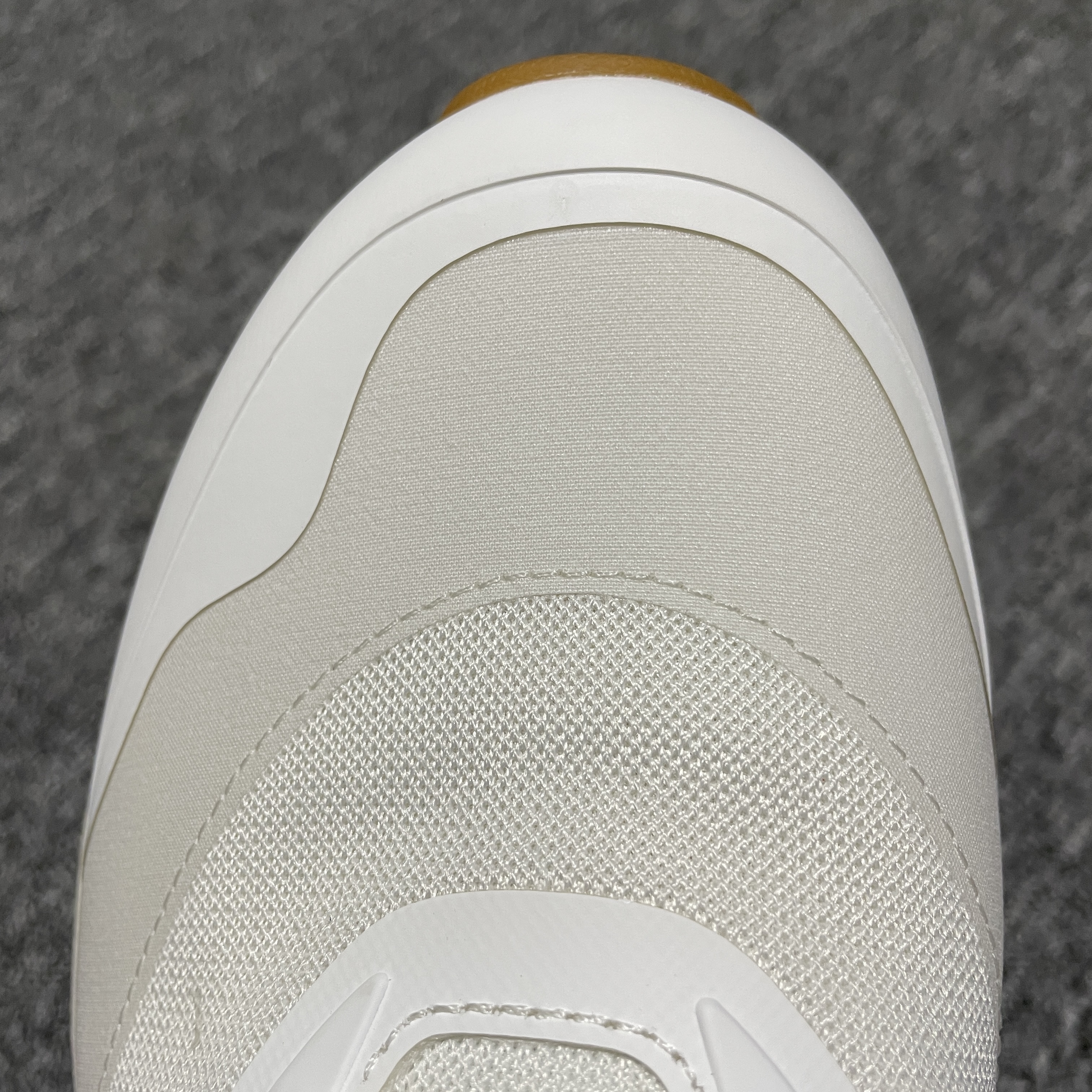 LOEWE × On Women's Cloudtilt 2.0 "All White" (L929282X29-3089)
