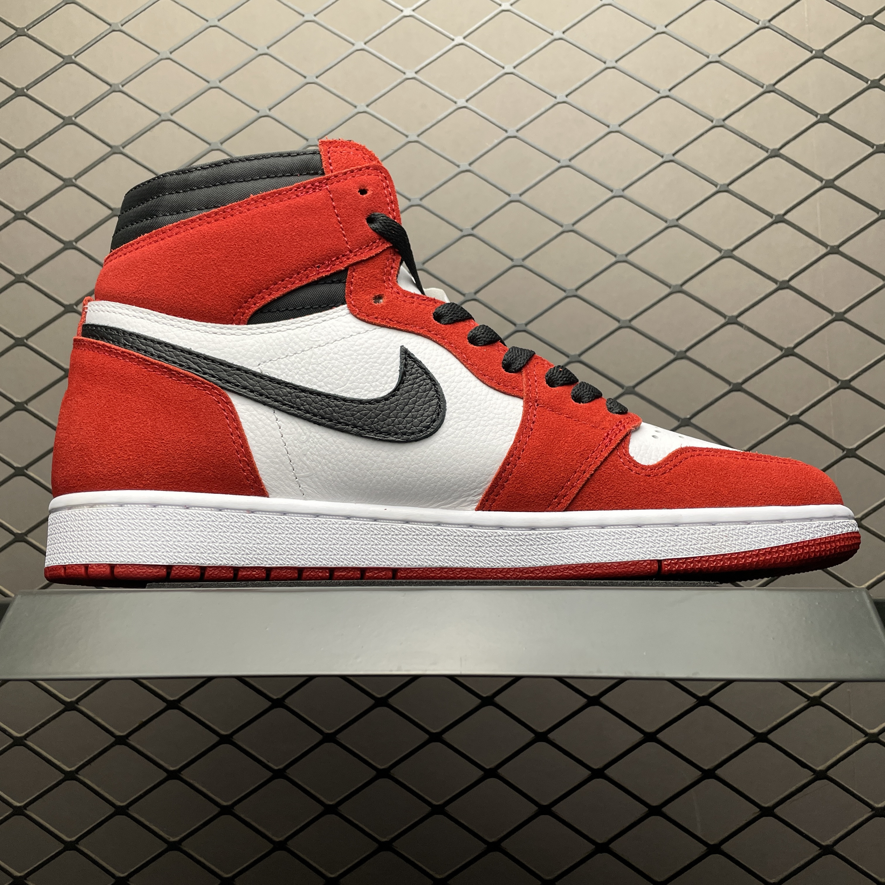 Travis Scott x Air Jordan 1 Chicago Red（ DH3227-601）