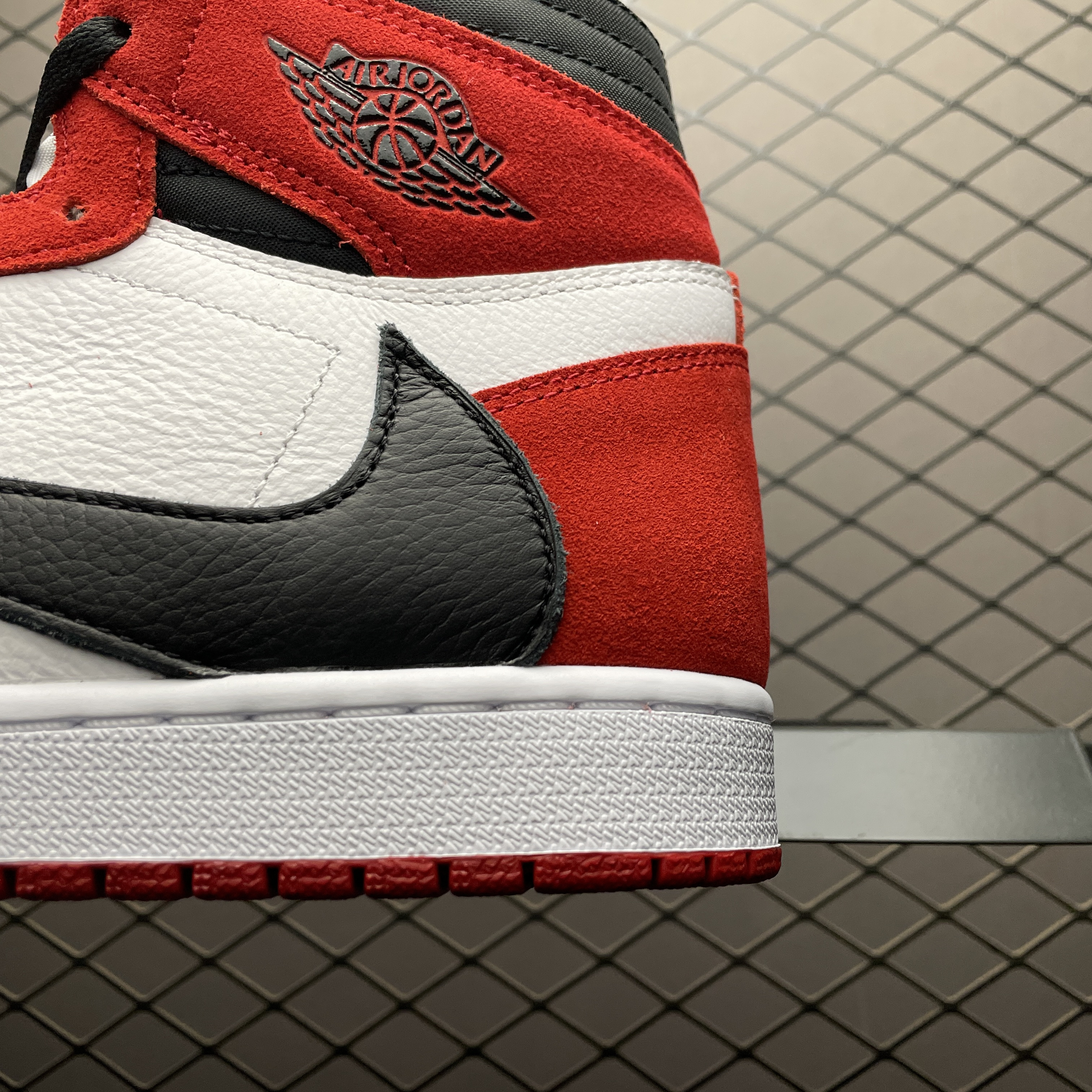 Travis Scott x Air Jordan 1 Chicago Red（ DH3227-601）